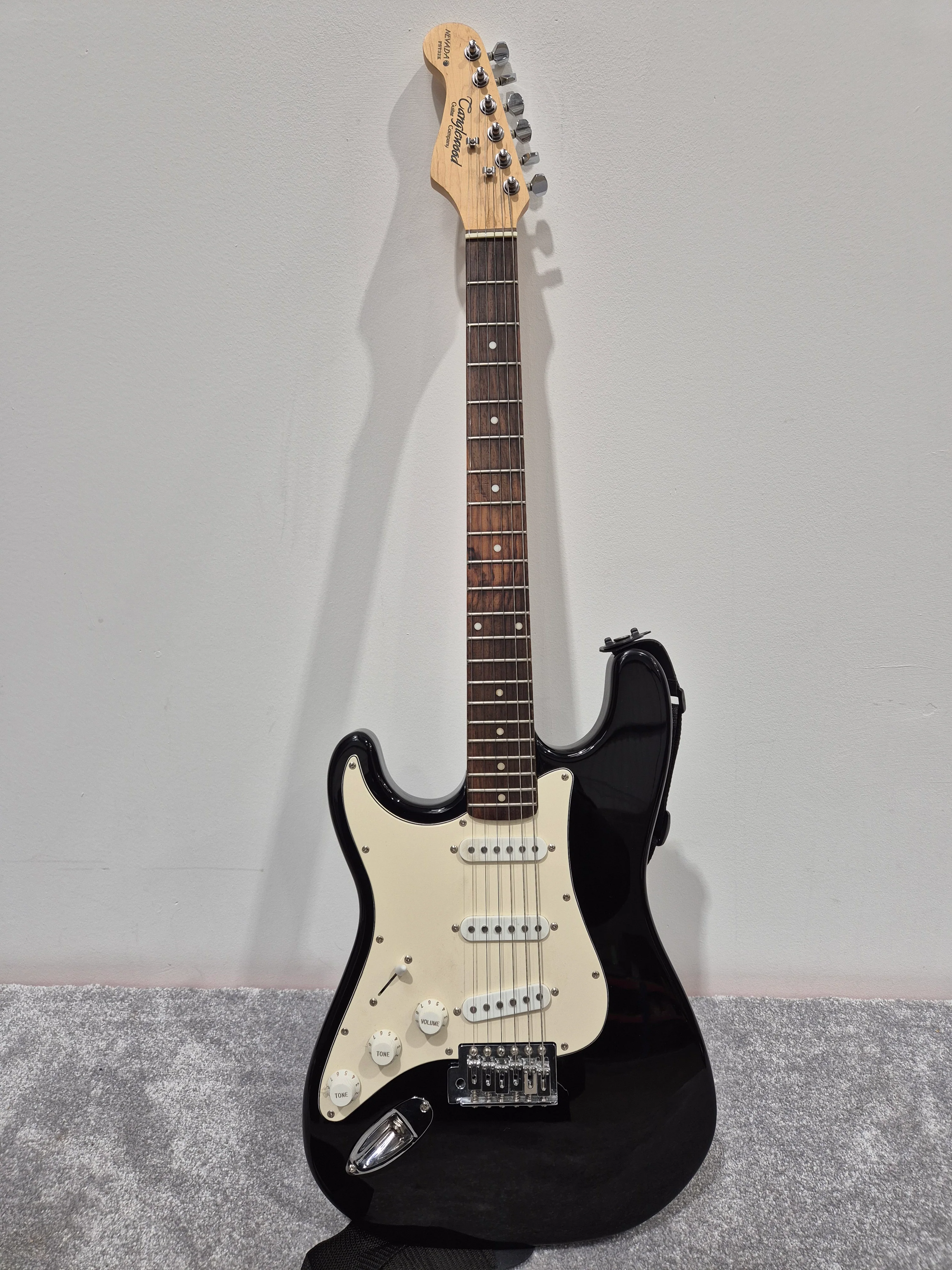 Tanglewood Nevada FST32K - Strat-Style Electric Guitar - Image 2