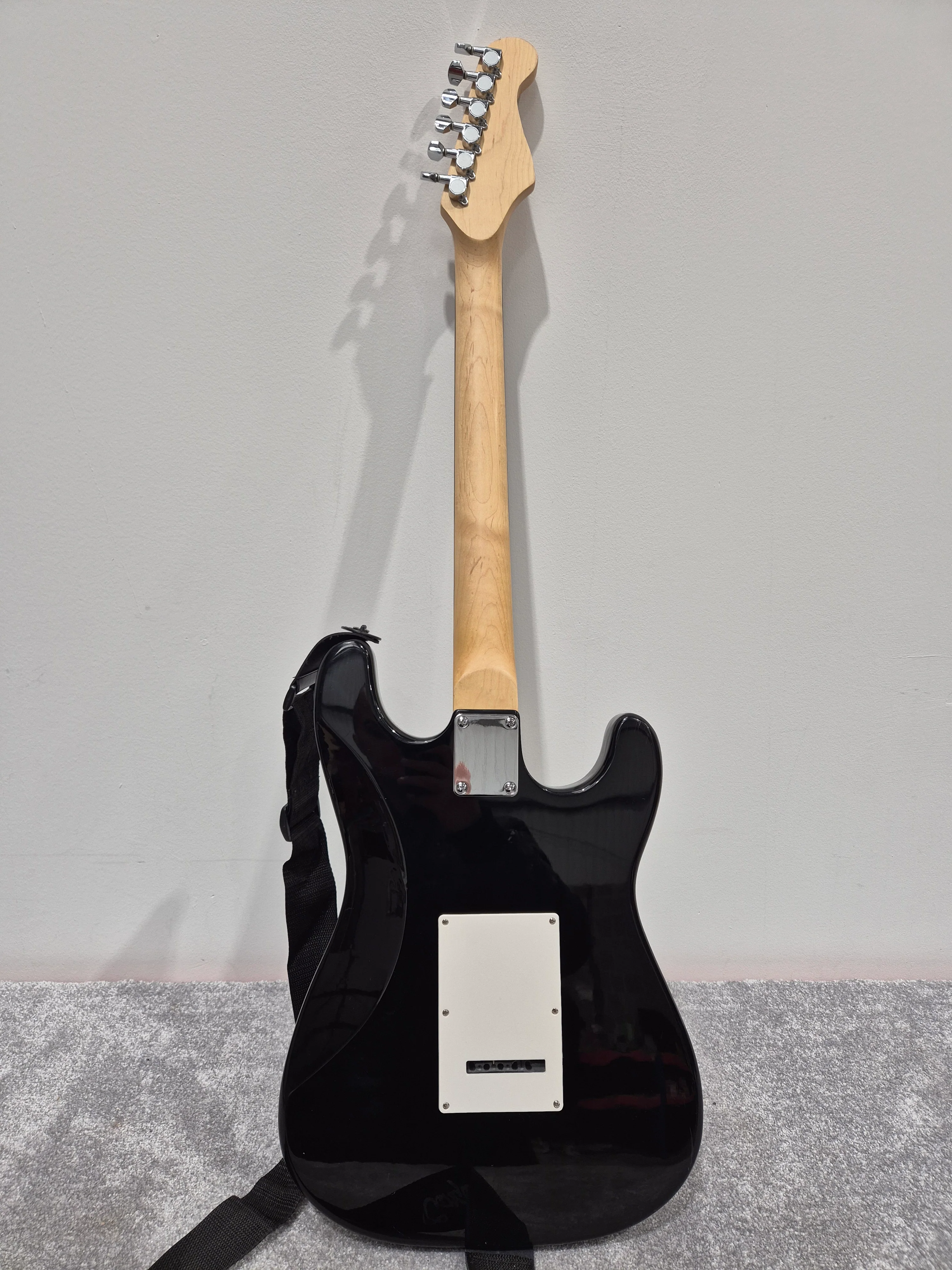 Tanglewood Nevada FST32K - Strat-Style Electric Guitar - Image 9