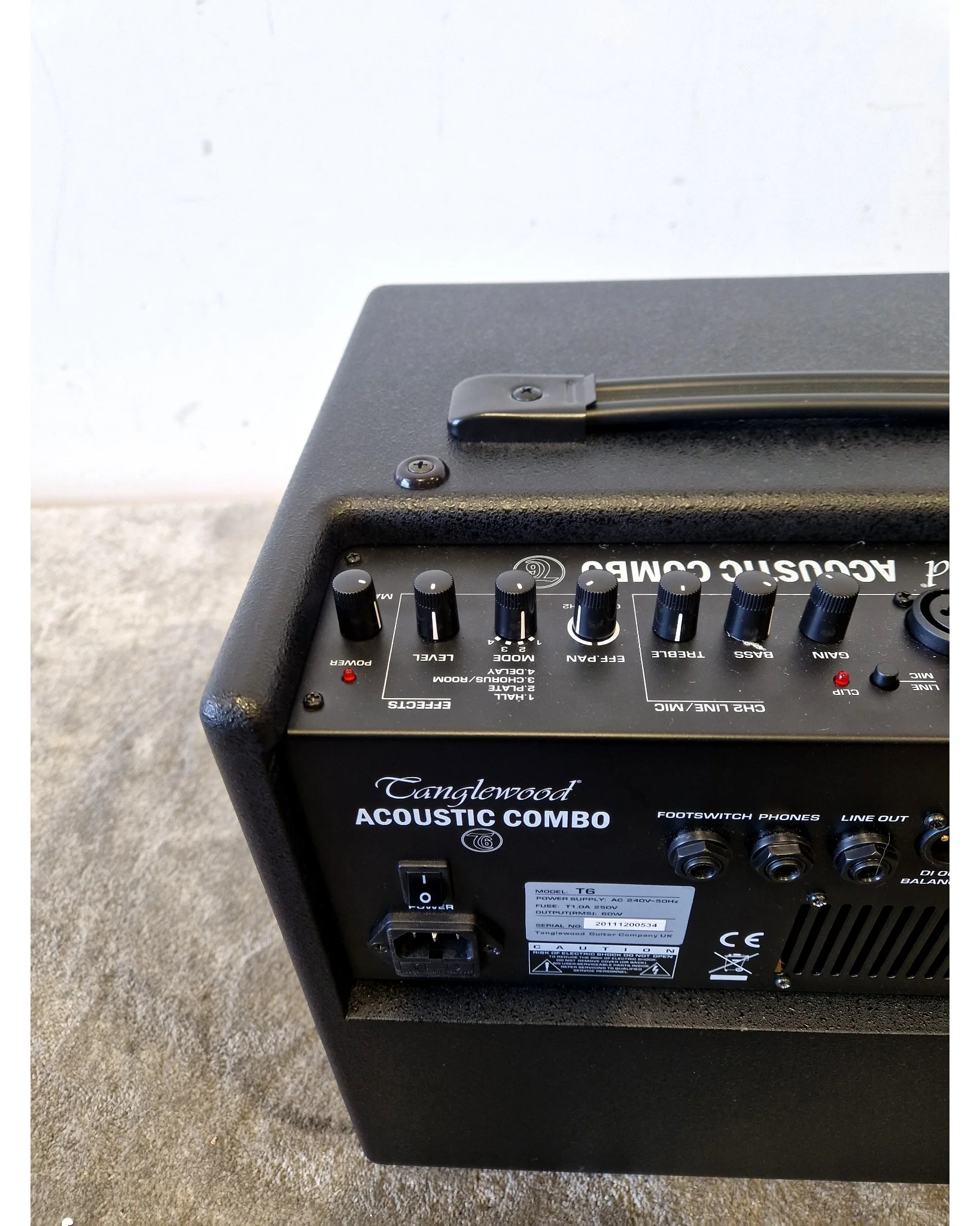 Tanglewood T6 Acoustic Guitar Combo Amp - Refurbished - Image 6