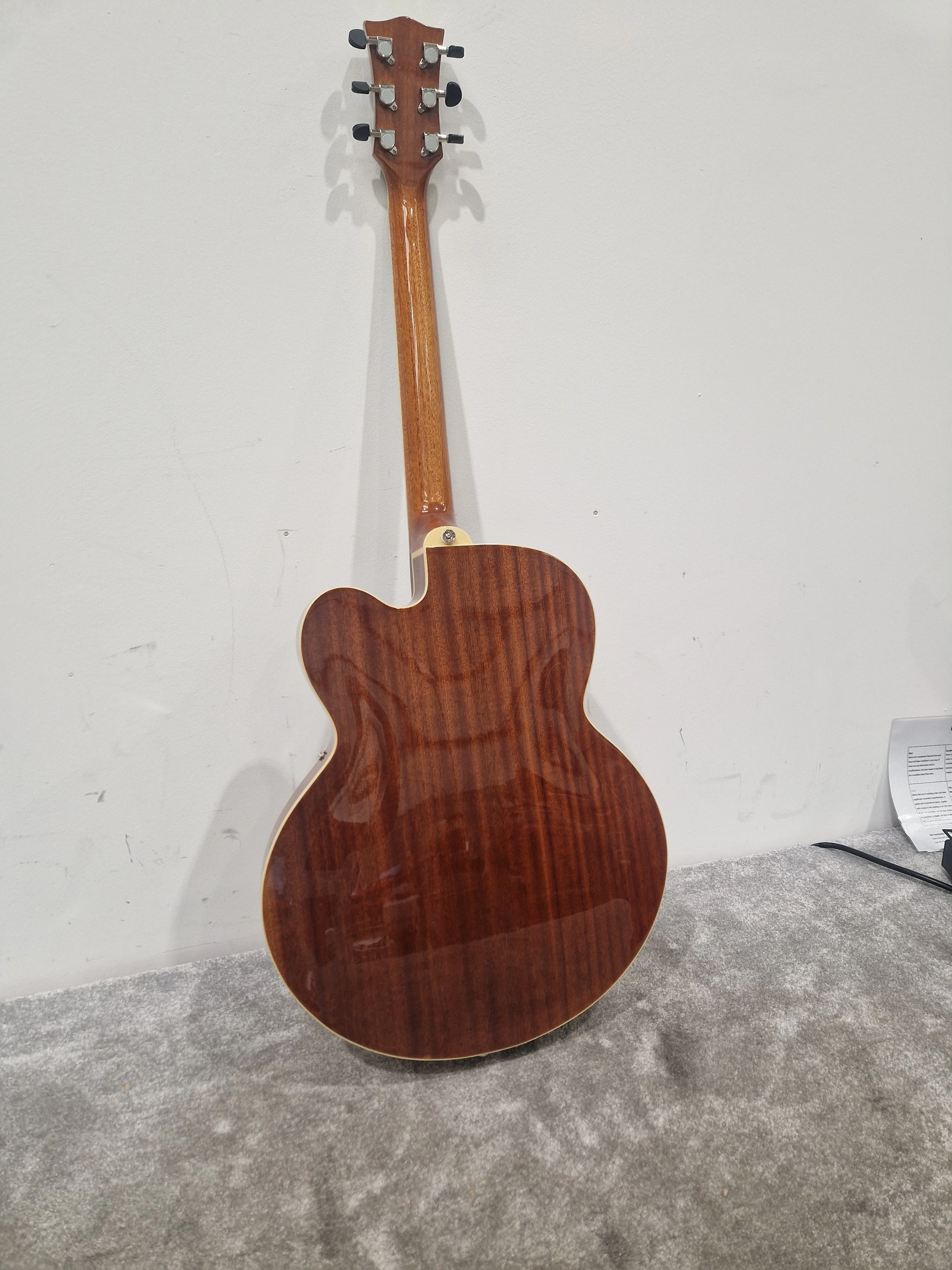 Tanglewood TSB49 - Solid Top Electric Semi Acoustic Guitar - Excellent - Image 9