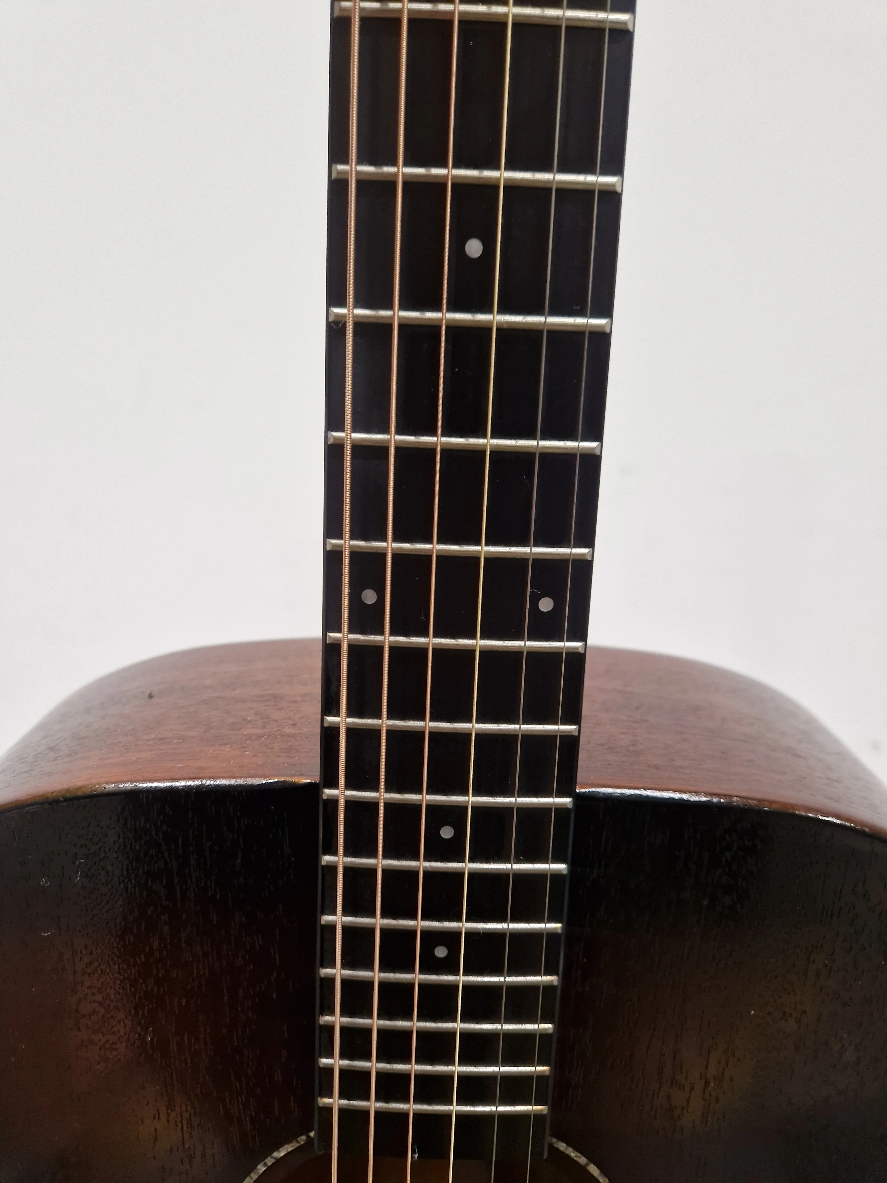 Tanglewood TWCR O Crossroads Orchestra - Acoustic Guitar - Whiskey Burst - Excellent - Image 3