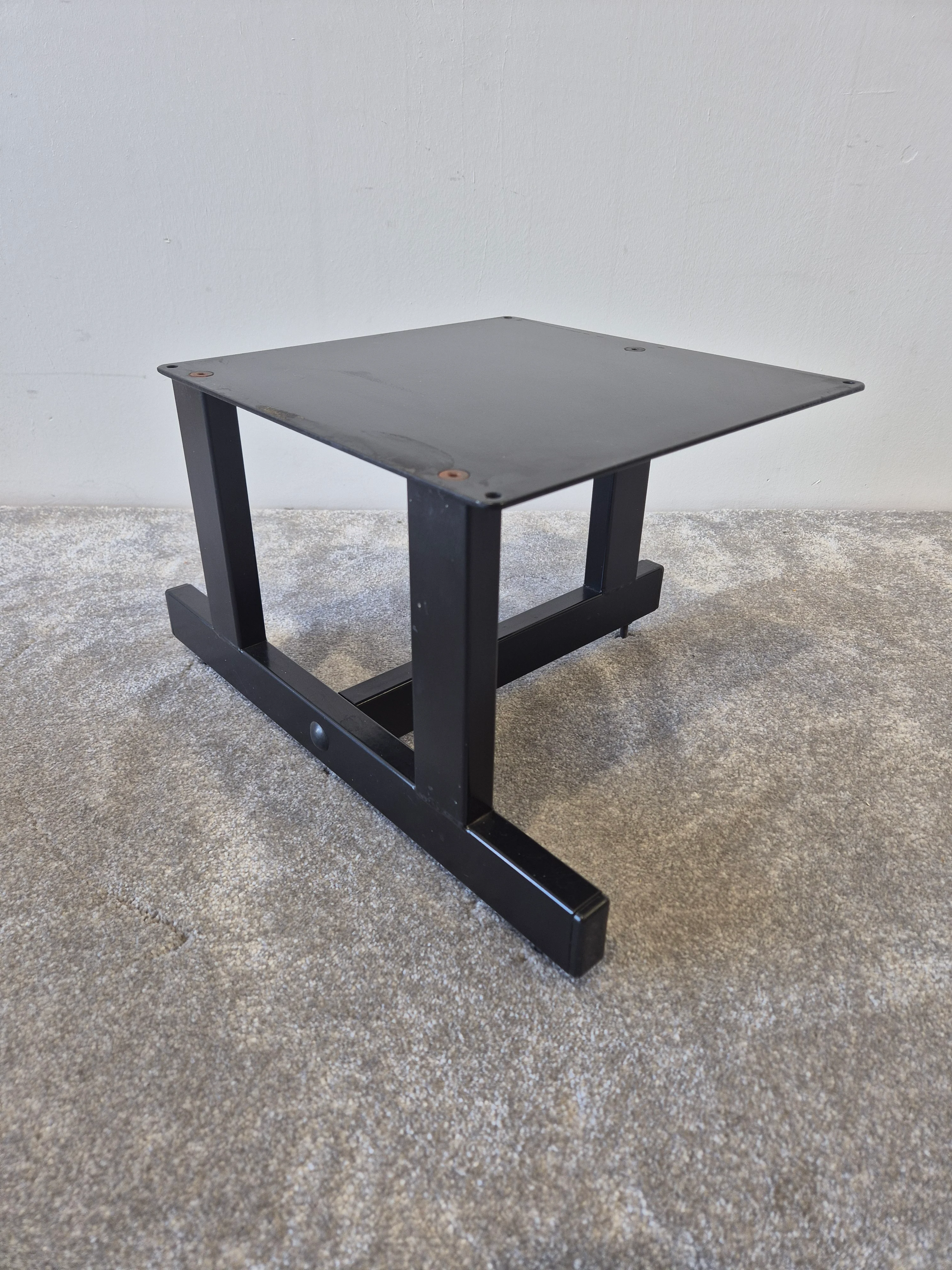 Target Audio Speaker Stand - Black - Image 2