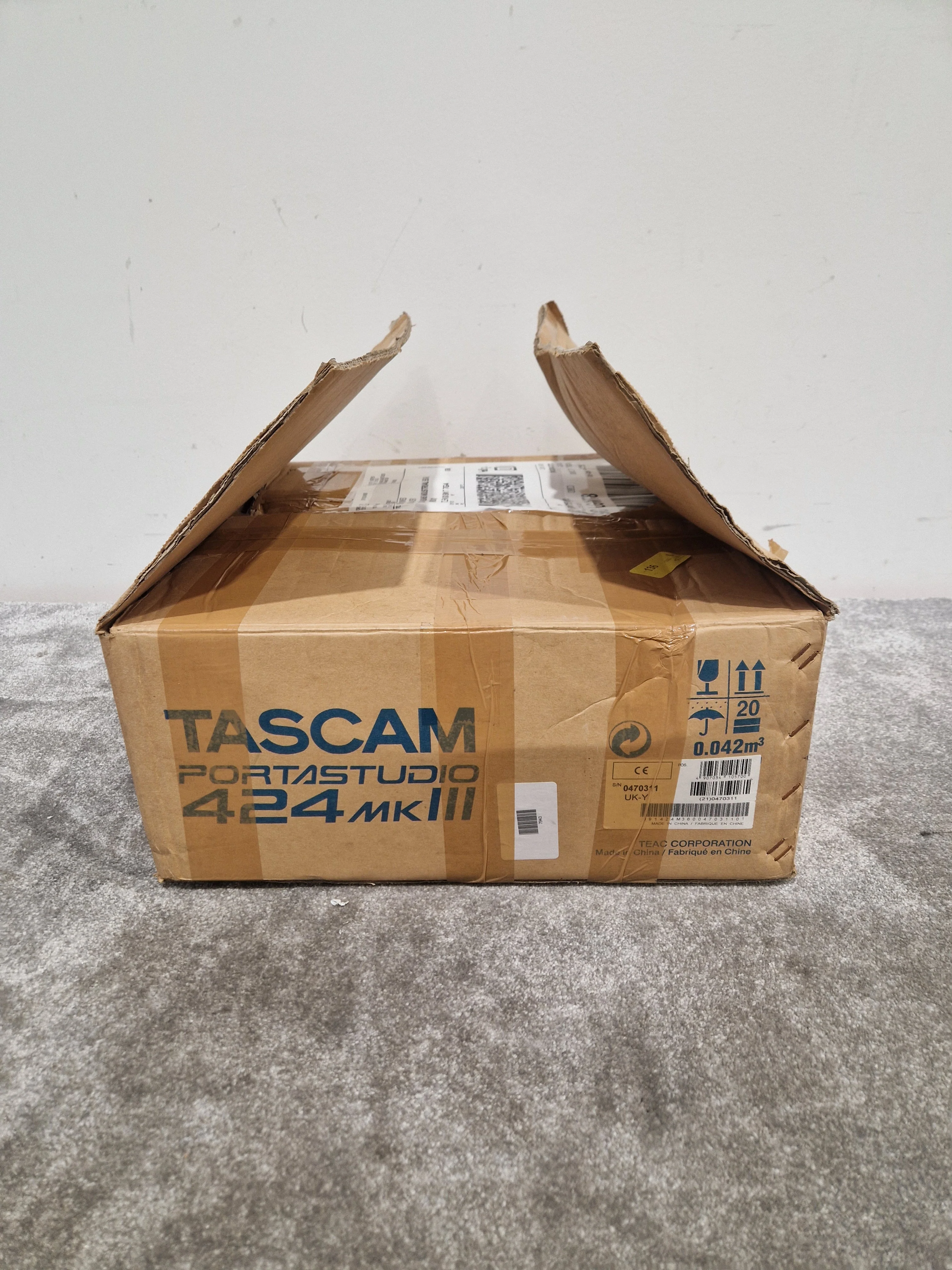 Tascam 424 Mk3 Portastudio - 4-Track Cassette Recorder, DBX Noise Reduction - Excellent w/ Original Box & Power Supply & Manuals - Image 5