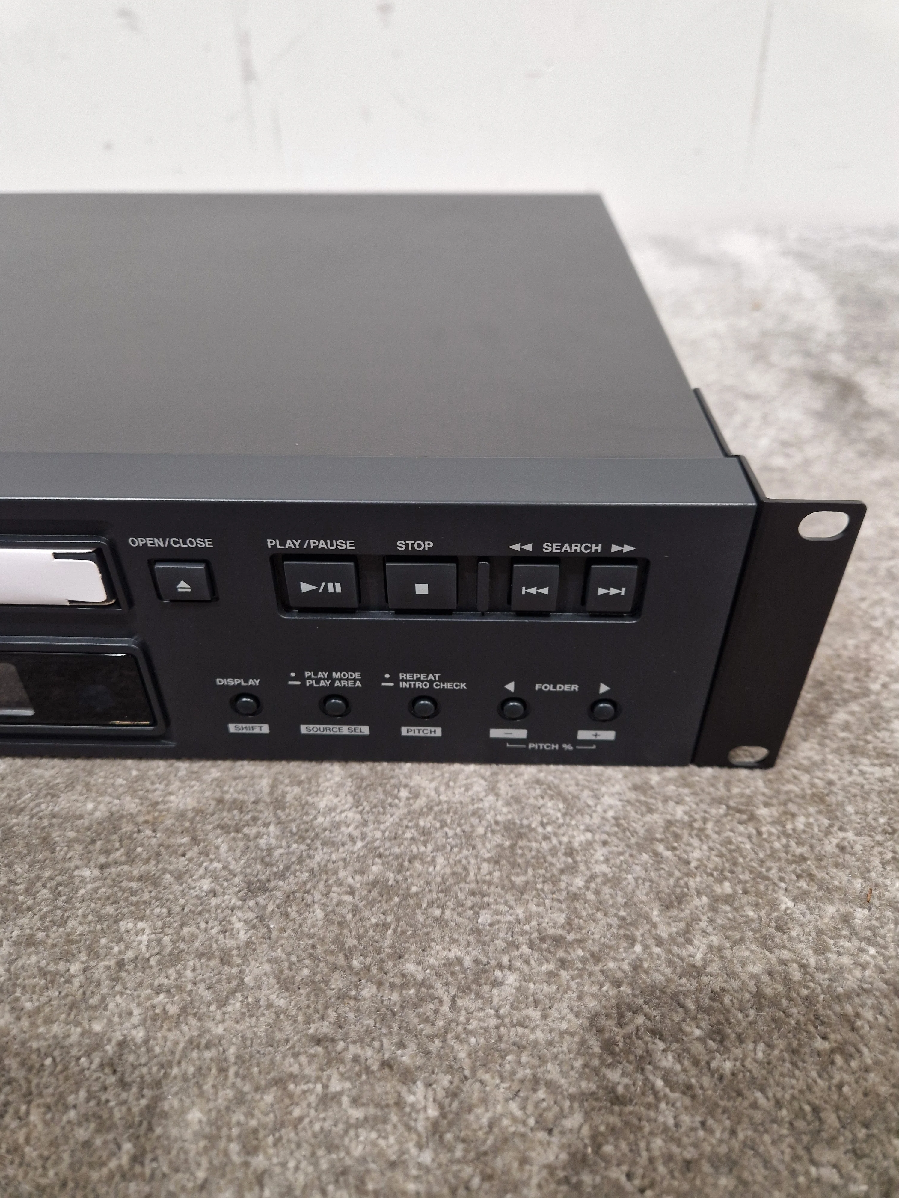 Tascam CD-200BT - Bluetooth CD Player - Excellent w/ Original Box & Power Supply - Image 10