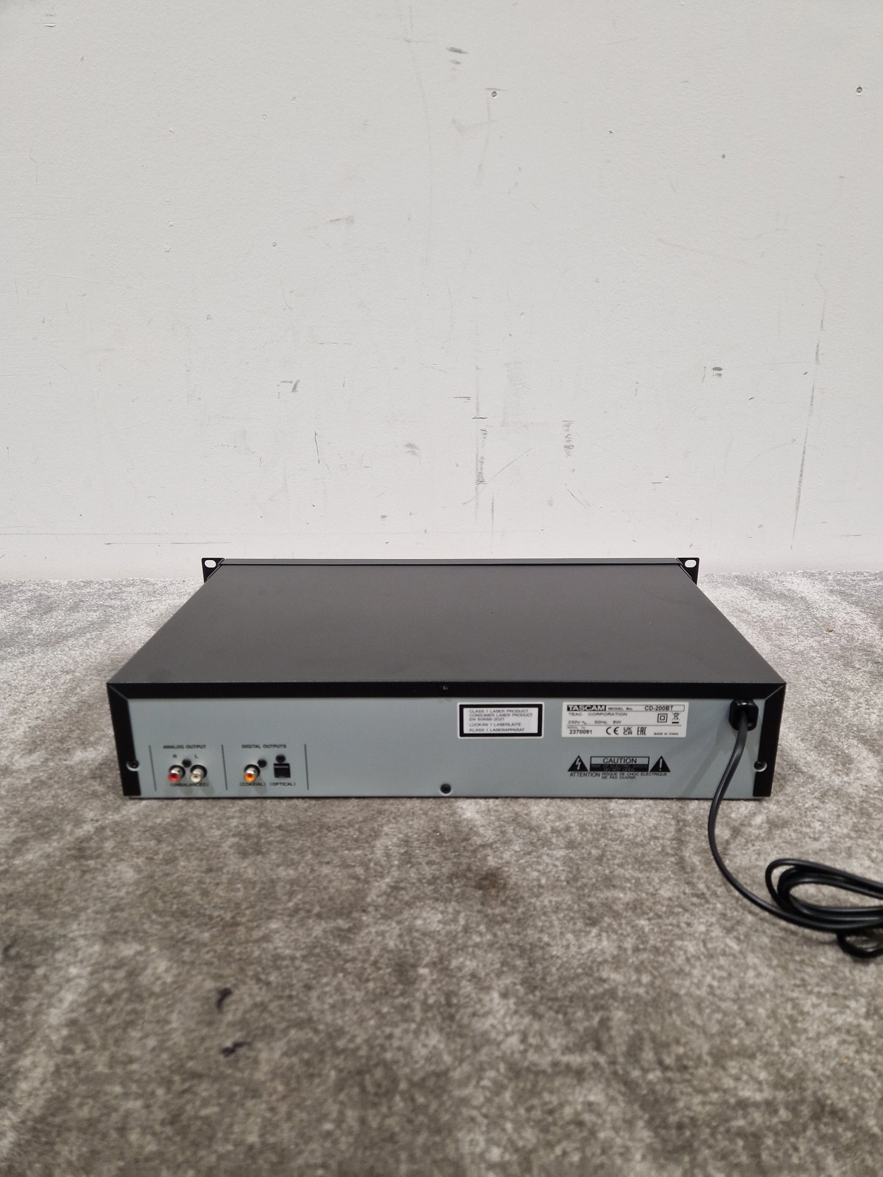 Tascam CD-200BT - Bluetooth CD Player - Excellent w/ Original Box & Power Supply - Image 12