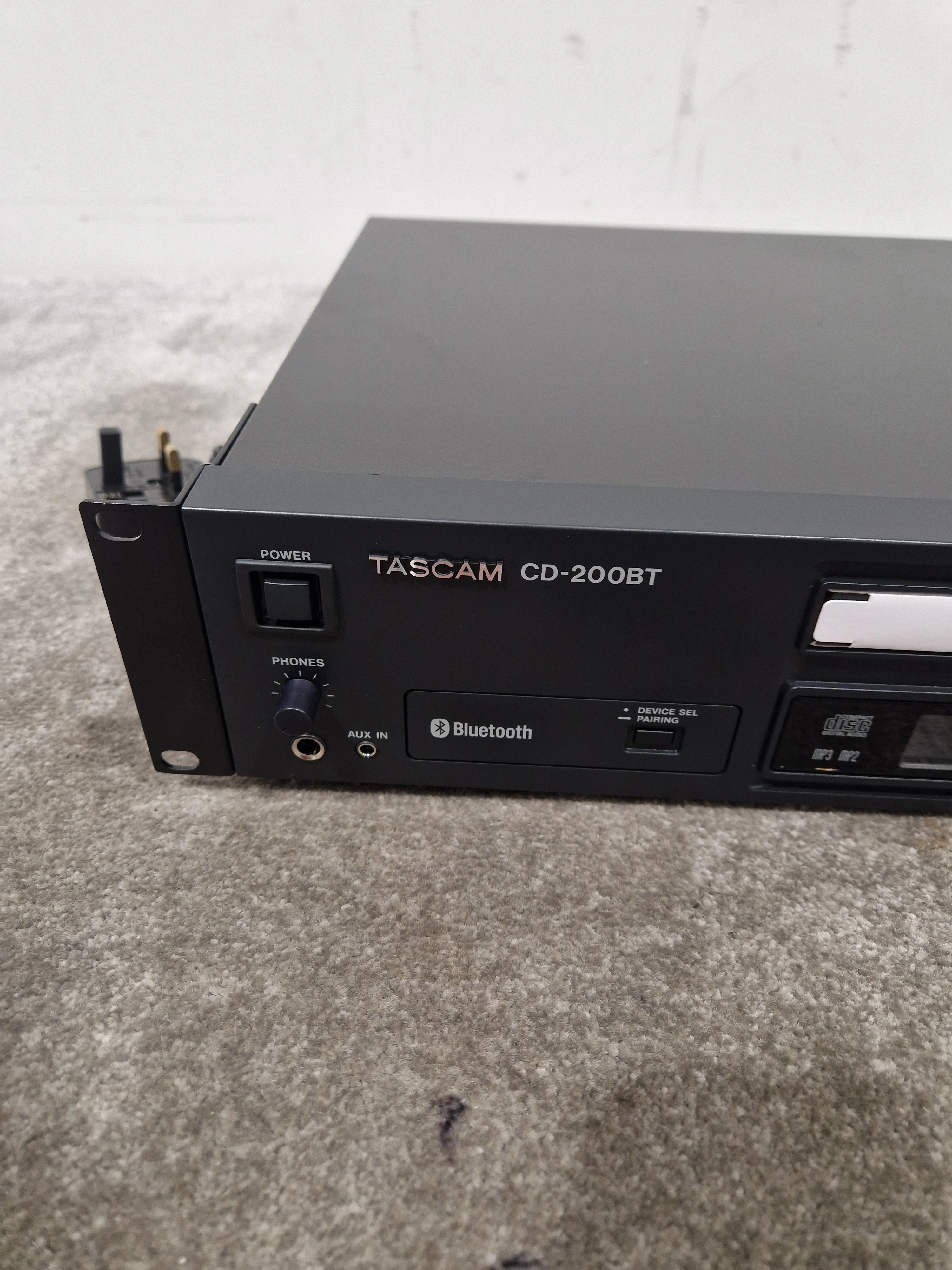 Tascam CD-200BT - Bluetooth CD Player - Excellent w/ Original Box & Power Supply - Image 2