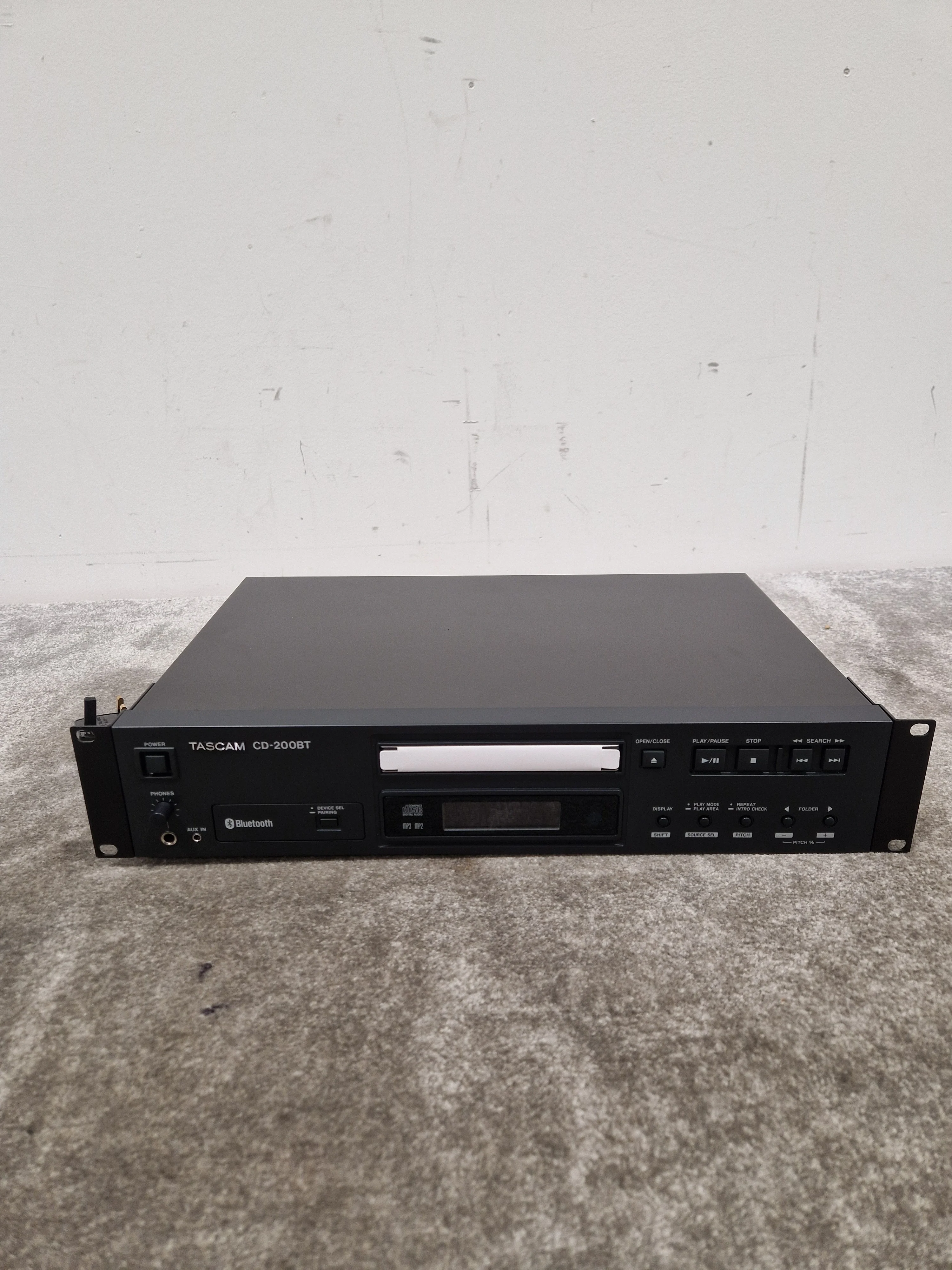 Tascam CD-200BT - Bluetooth CD Player - Excellent w/ Original Box & Power Supply - Image 8