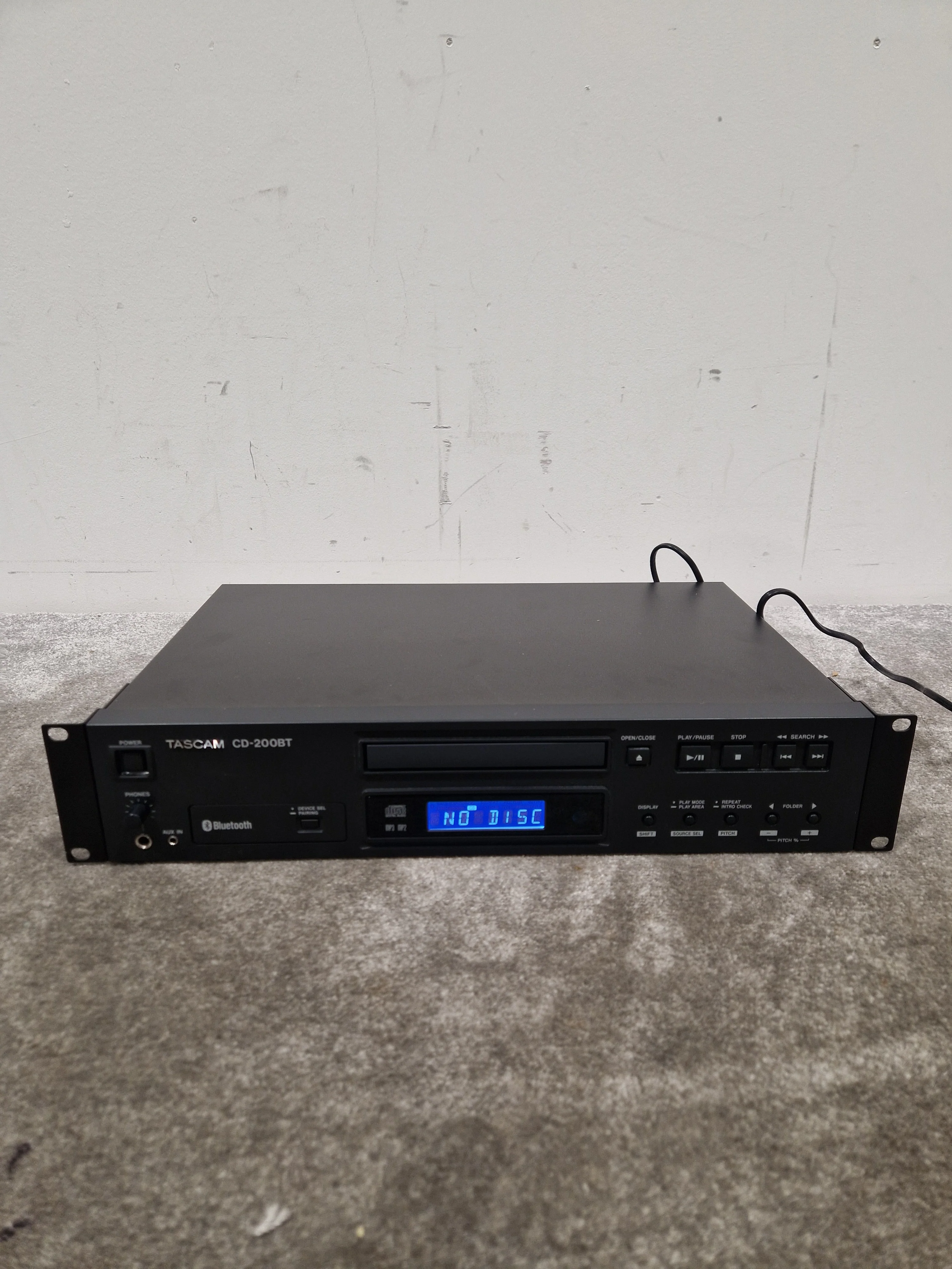 Tascam CD-200BT - Bluetooth CD Player - Excellent w/ Remote - Image 5