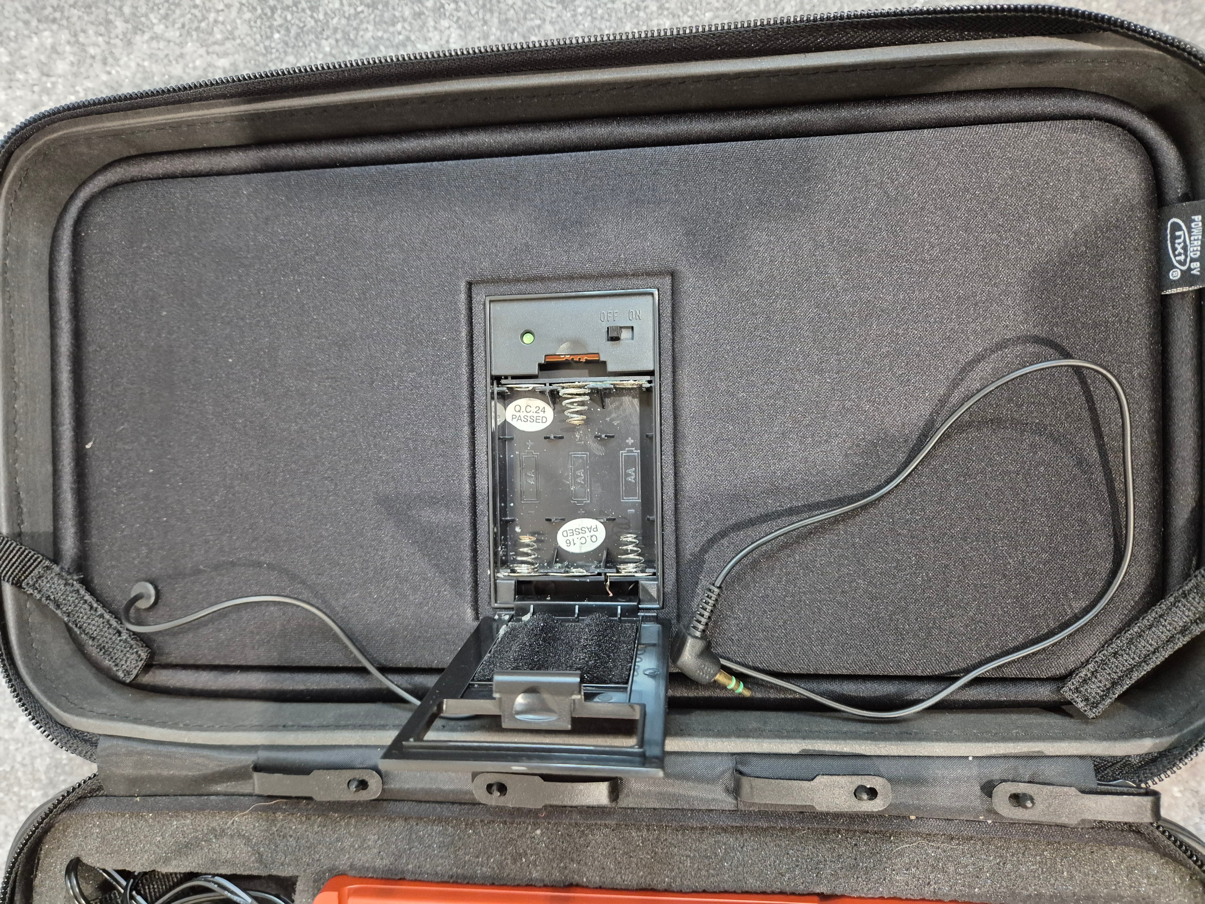 Tascam CD-GT1 MK II Portable CD Guitar Trainer + Tascam Case - Image 7