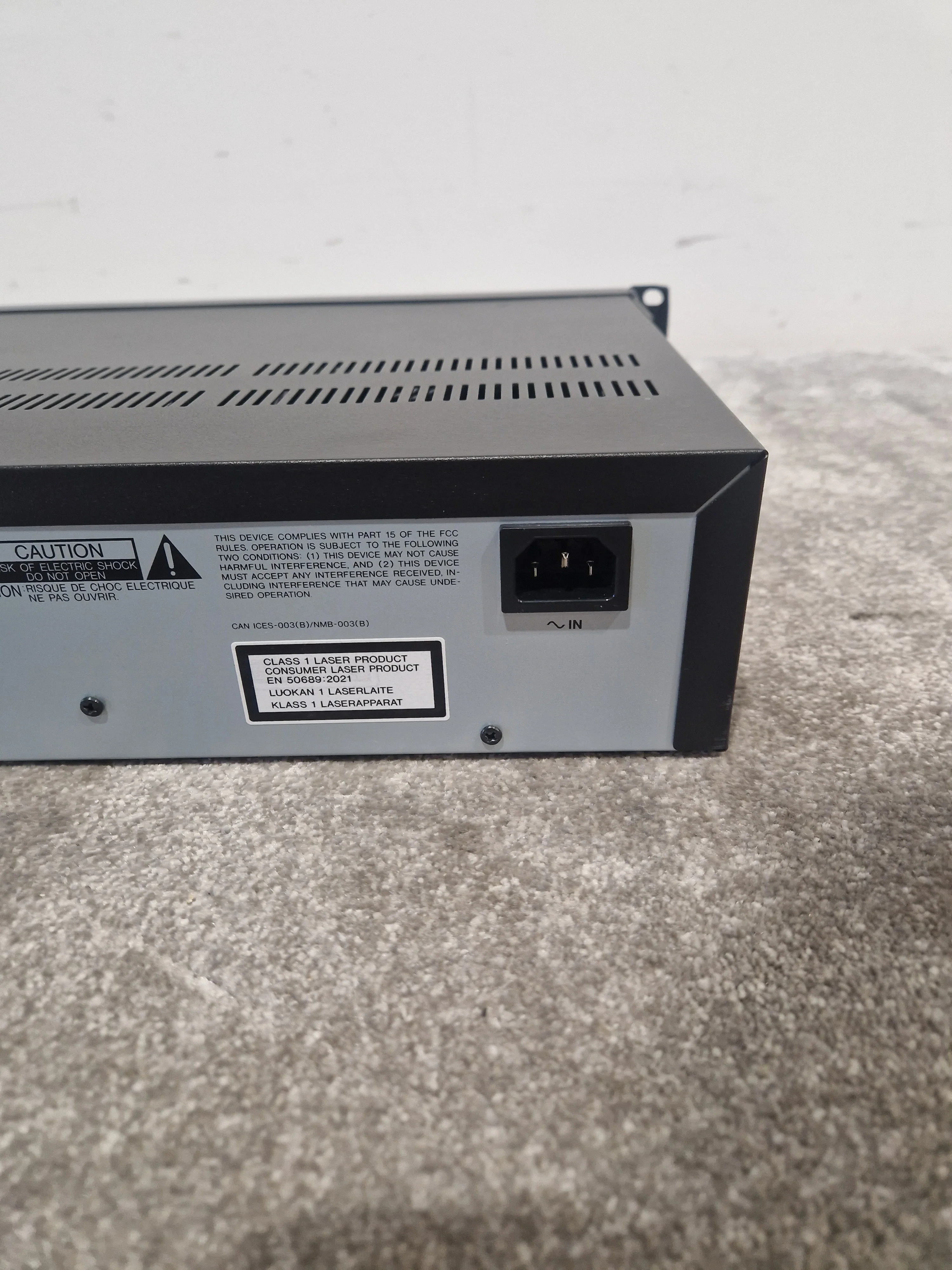Tascam CDRW900SX - Professional CD Recorder - Excellent w/ Original Box & Power Supply - Image 7