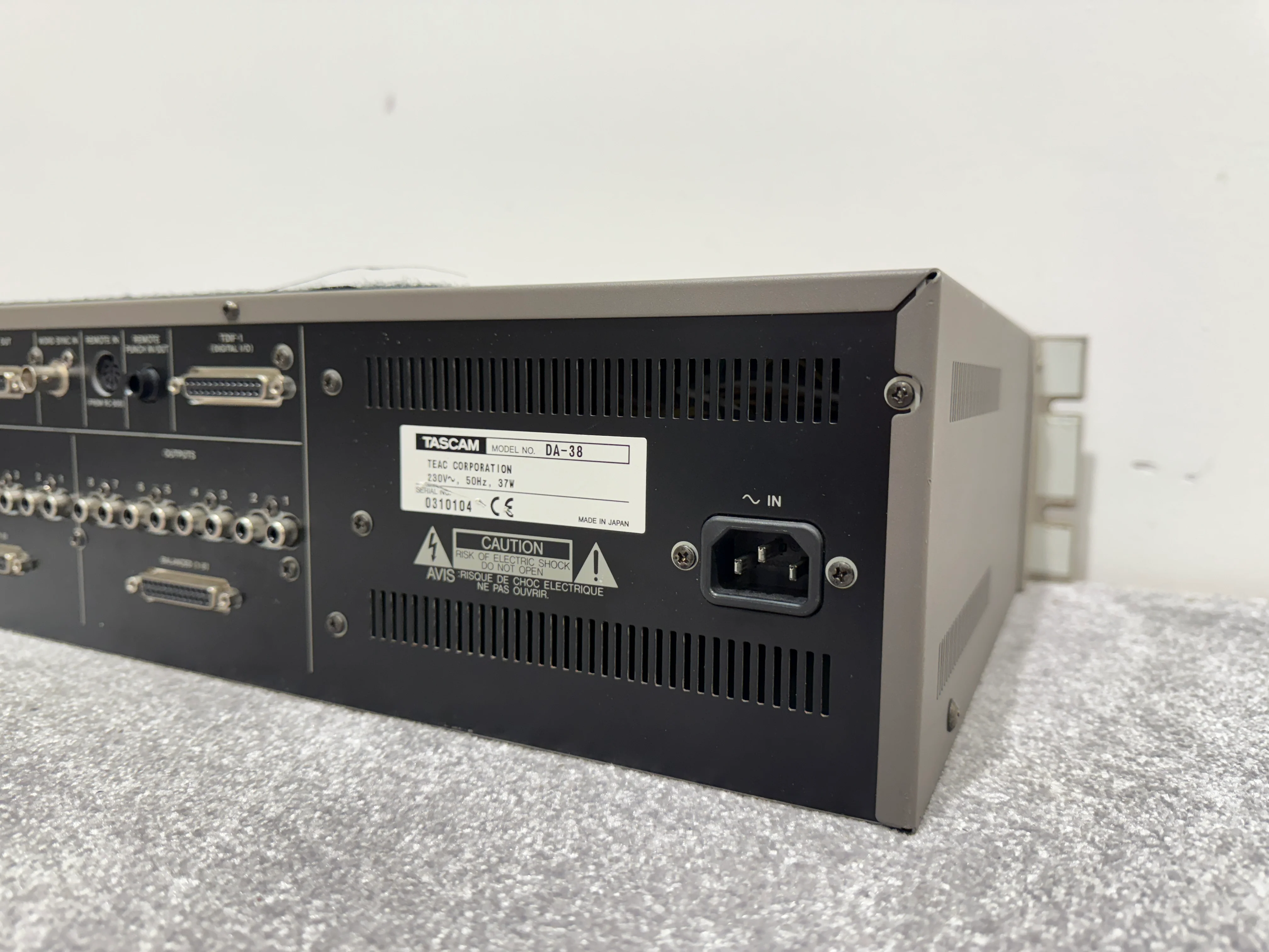 Tascam DA-38 Digital Multitrack Recorder - 8 Tracks, Timecode Support - Very Good w/ Manuals - Image 10