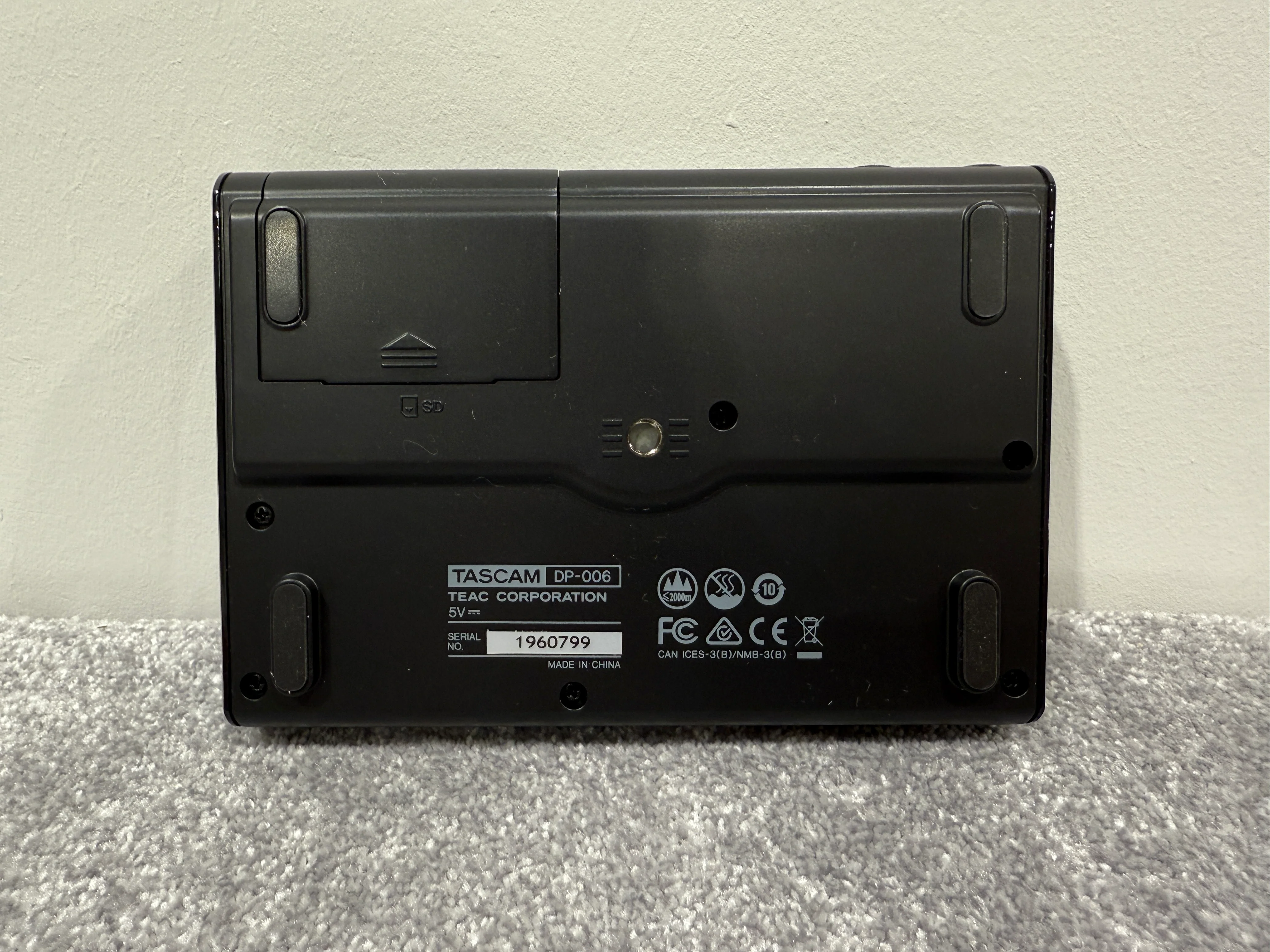 Tascam Digital Pocketstudio DP-006 (6-Track) with Power Supply - Image 5