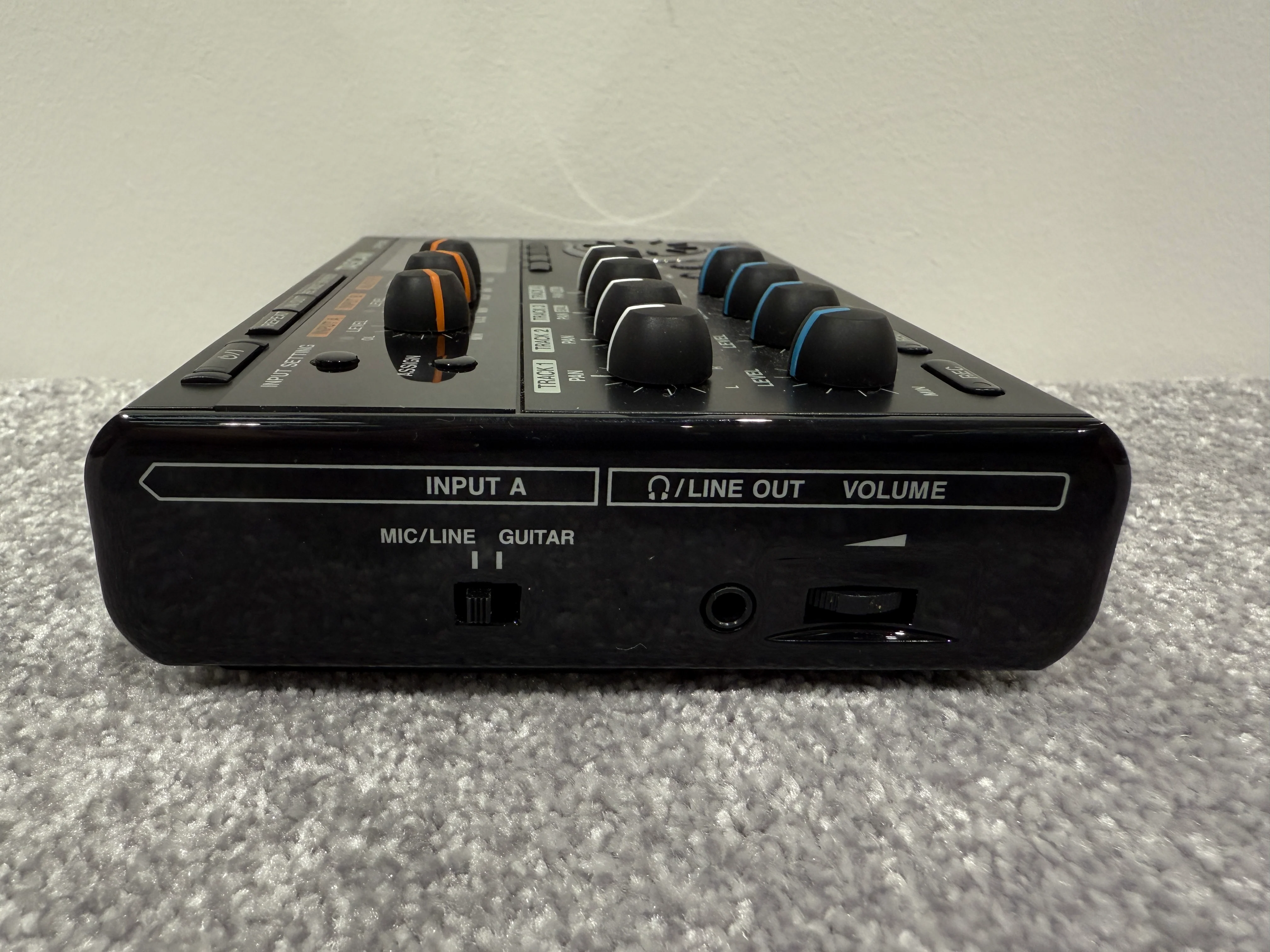 Tascam Digital Pocketstudio DP-006 (6-Track) with Power Supply - Image 8
