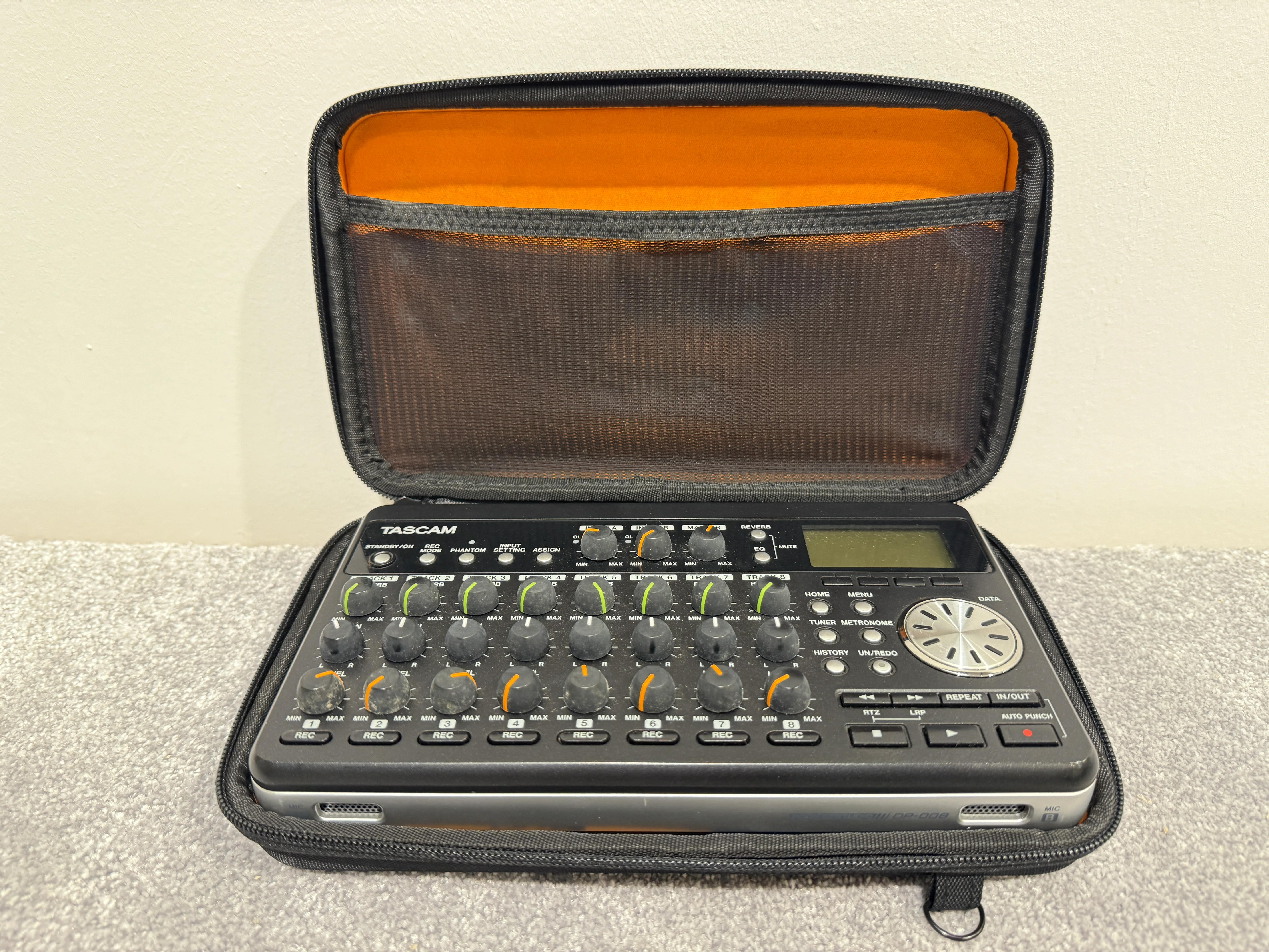 Tascam DP-008 Portable 8-track Recorder - 'Portastudio' - Image 4