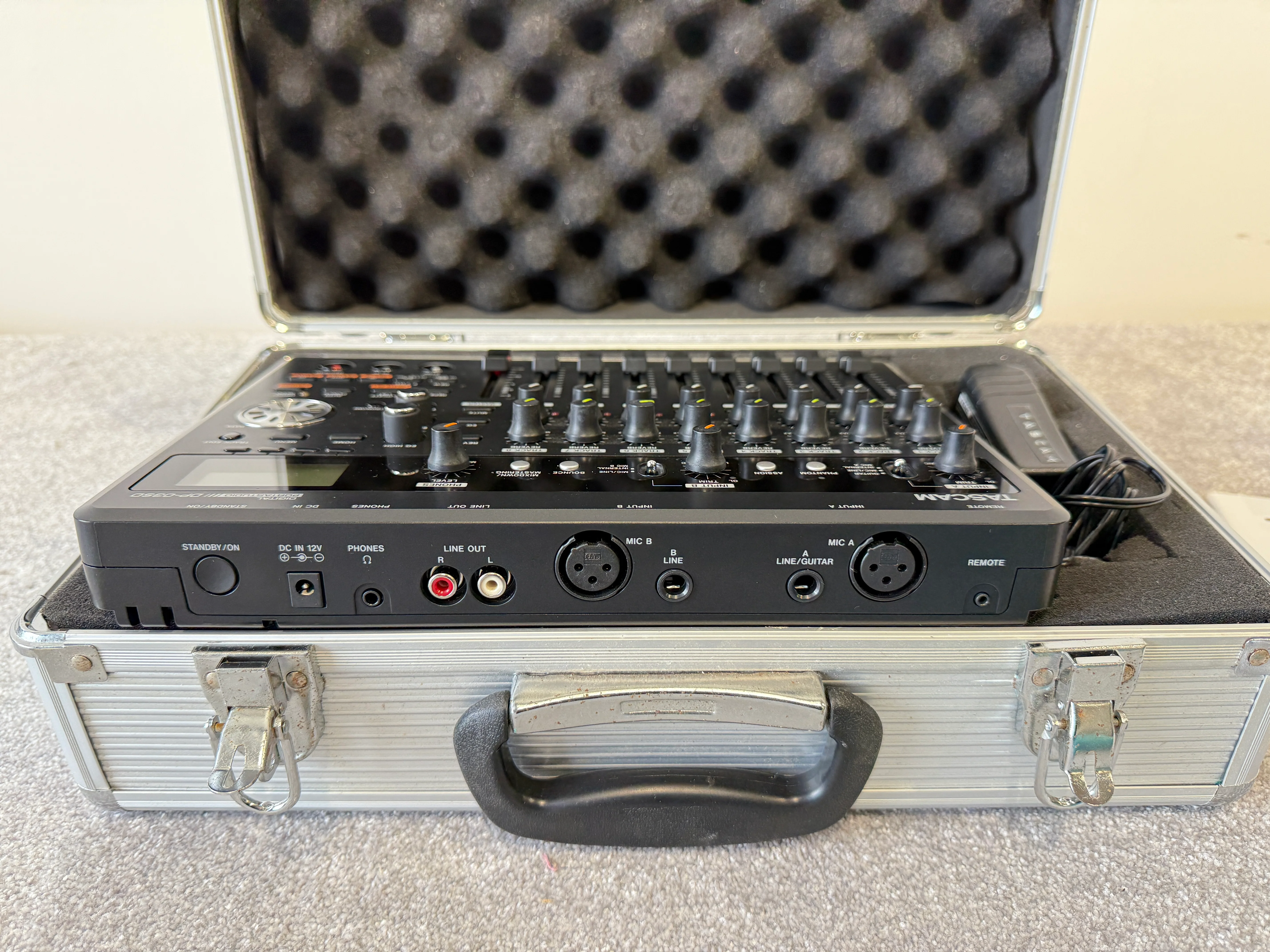 Tascam DP-03SD Digital Portastudio / Mixer / Music Maker with Flight Case - Image 2