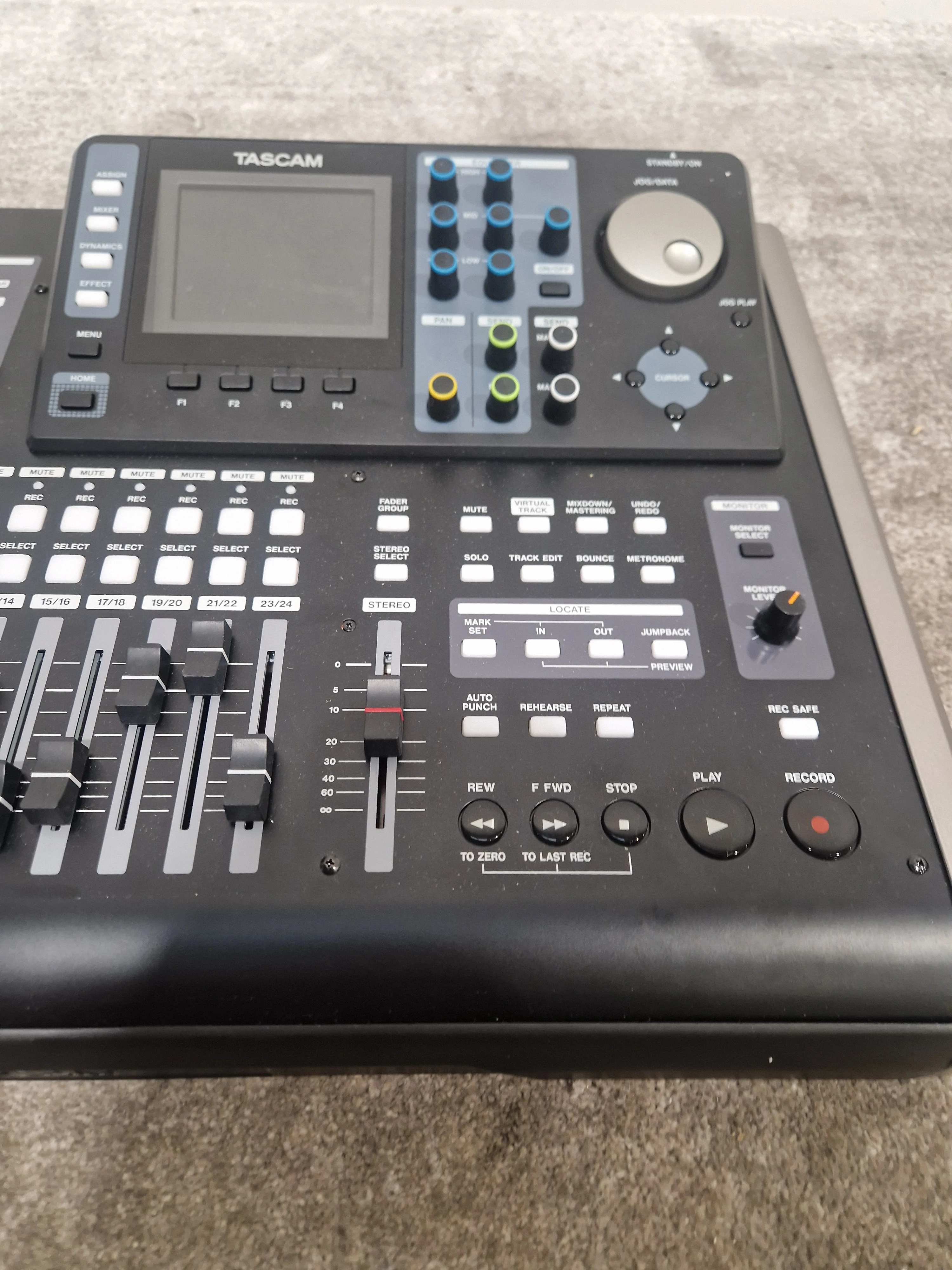 Tascam DP-24SD - Digital Multitrack Recorder - Black - Excellent w/ Original Box - Image 13