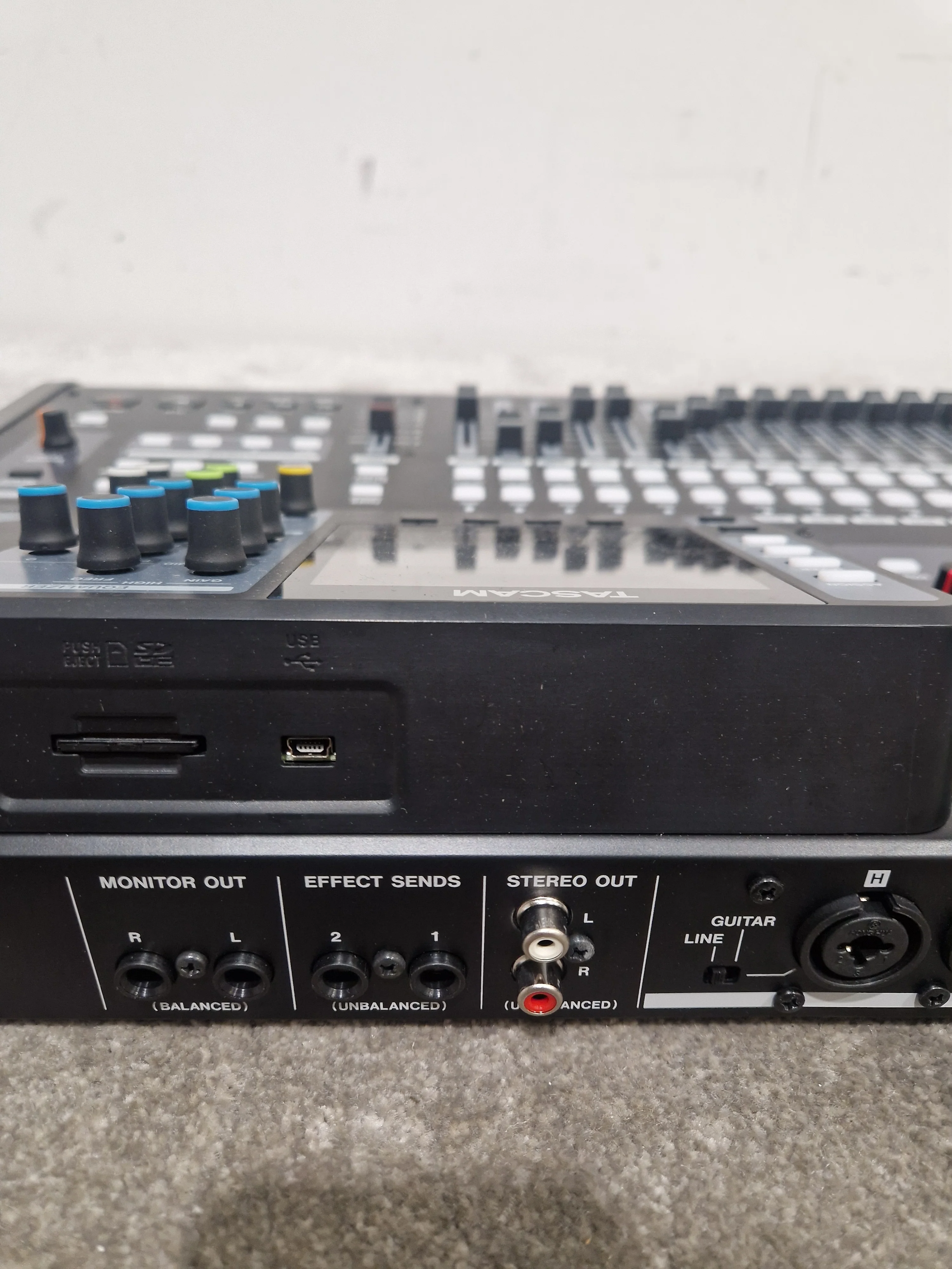 Tascam DP-24SD - Digital Multitrack Recorder - Black - Excellent w/ Original Box - Image 3
