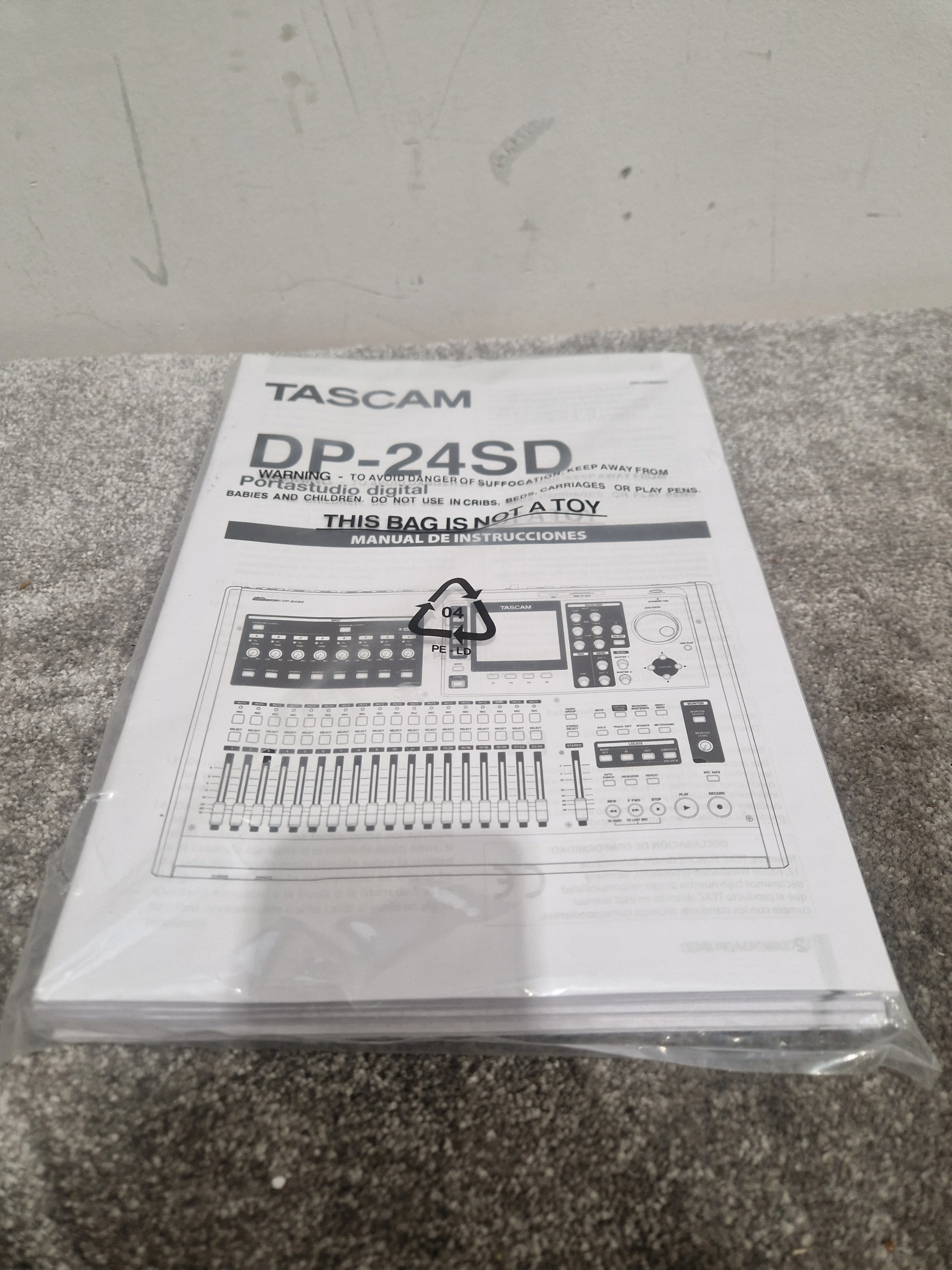 Tascam DP-24SD - Digital Multitrack Recorder - Black - Excellent w/ Original Box - Image 7