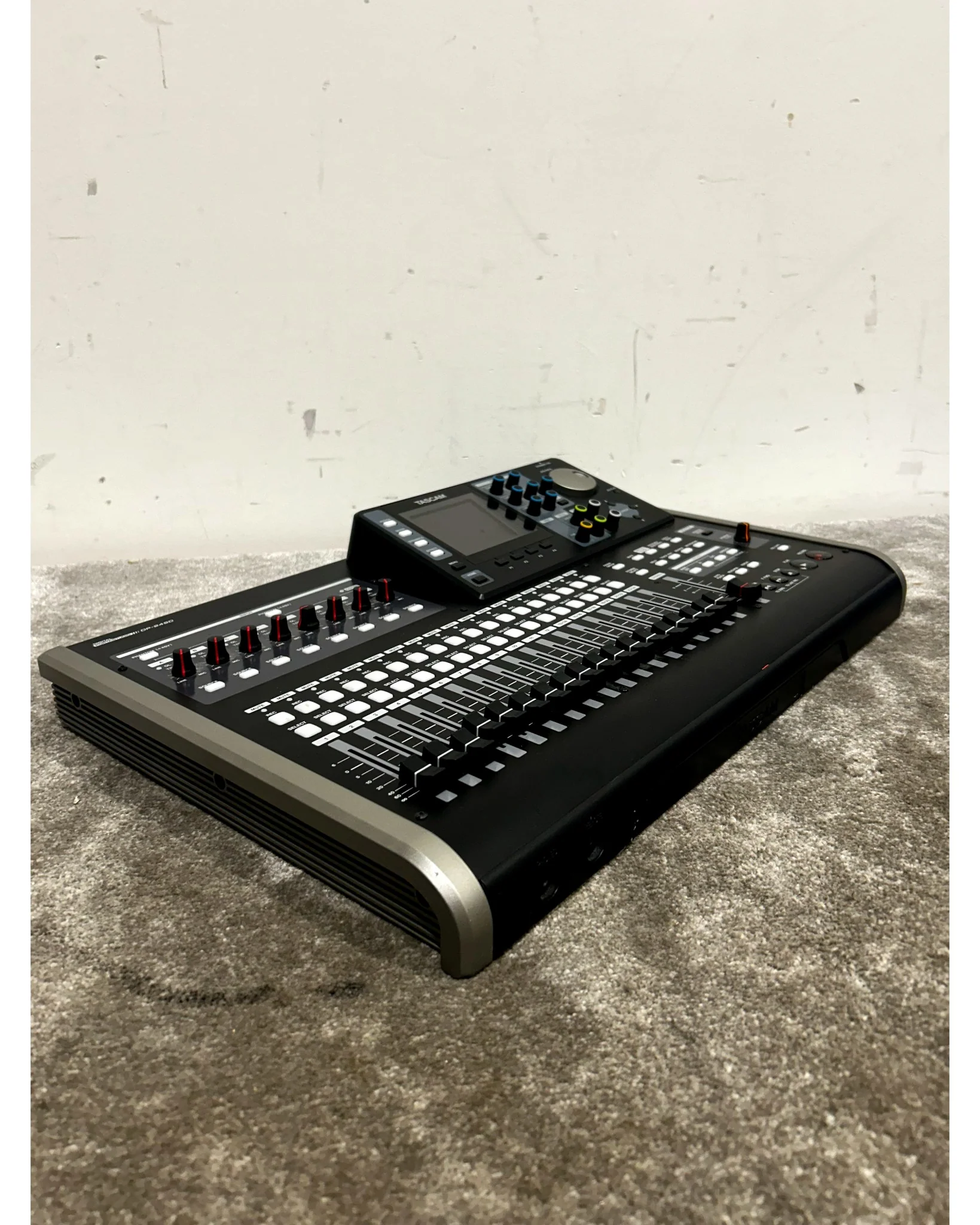 Tascam DP-24SD - Recorder - Black - Good - Image 3