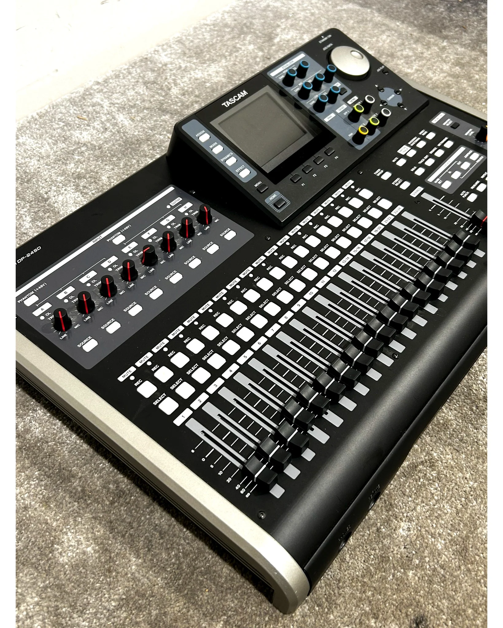 Tascam DP-24SD - Recorder - Black - Good - Image 8