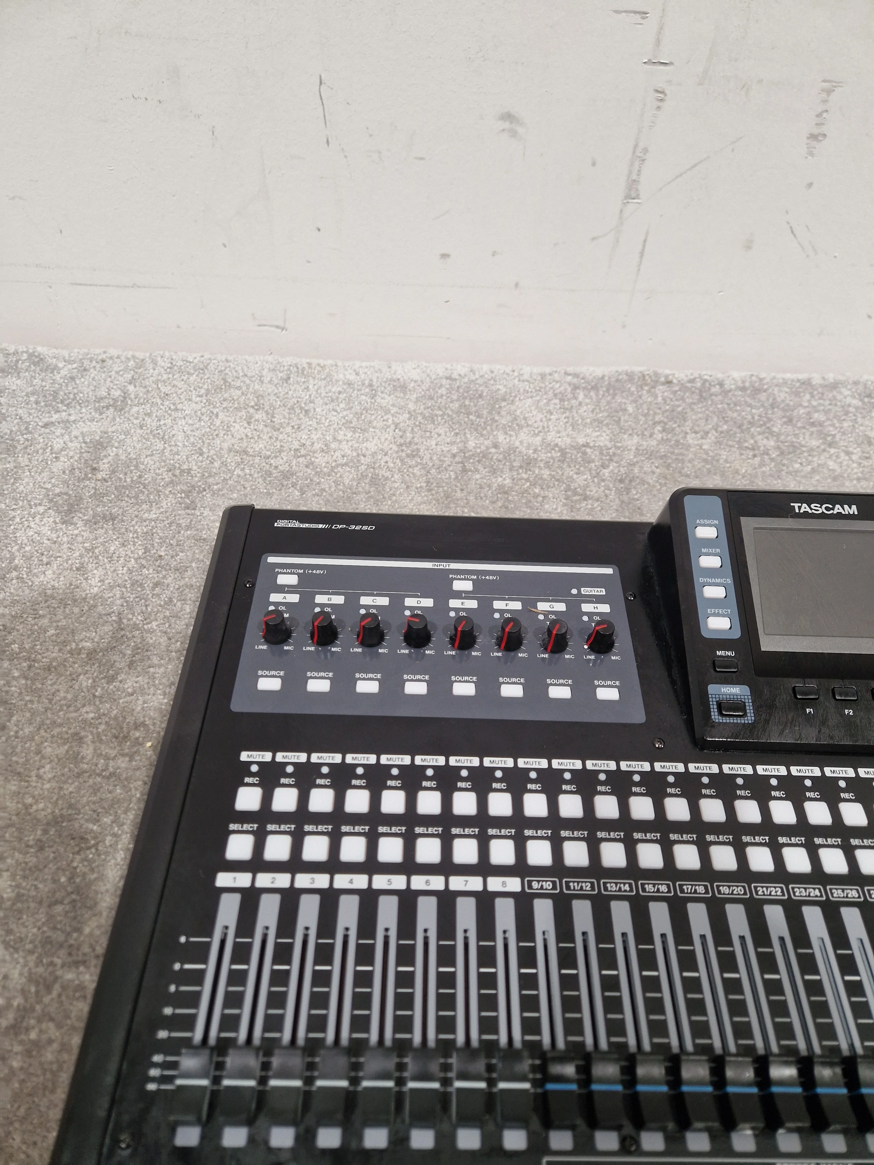 Tascam DP32SD - 32-Track Digital Portastudio - Excellent w/ Original Box - Image 3