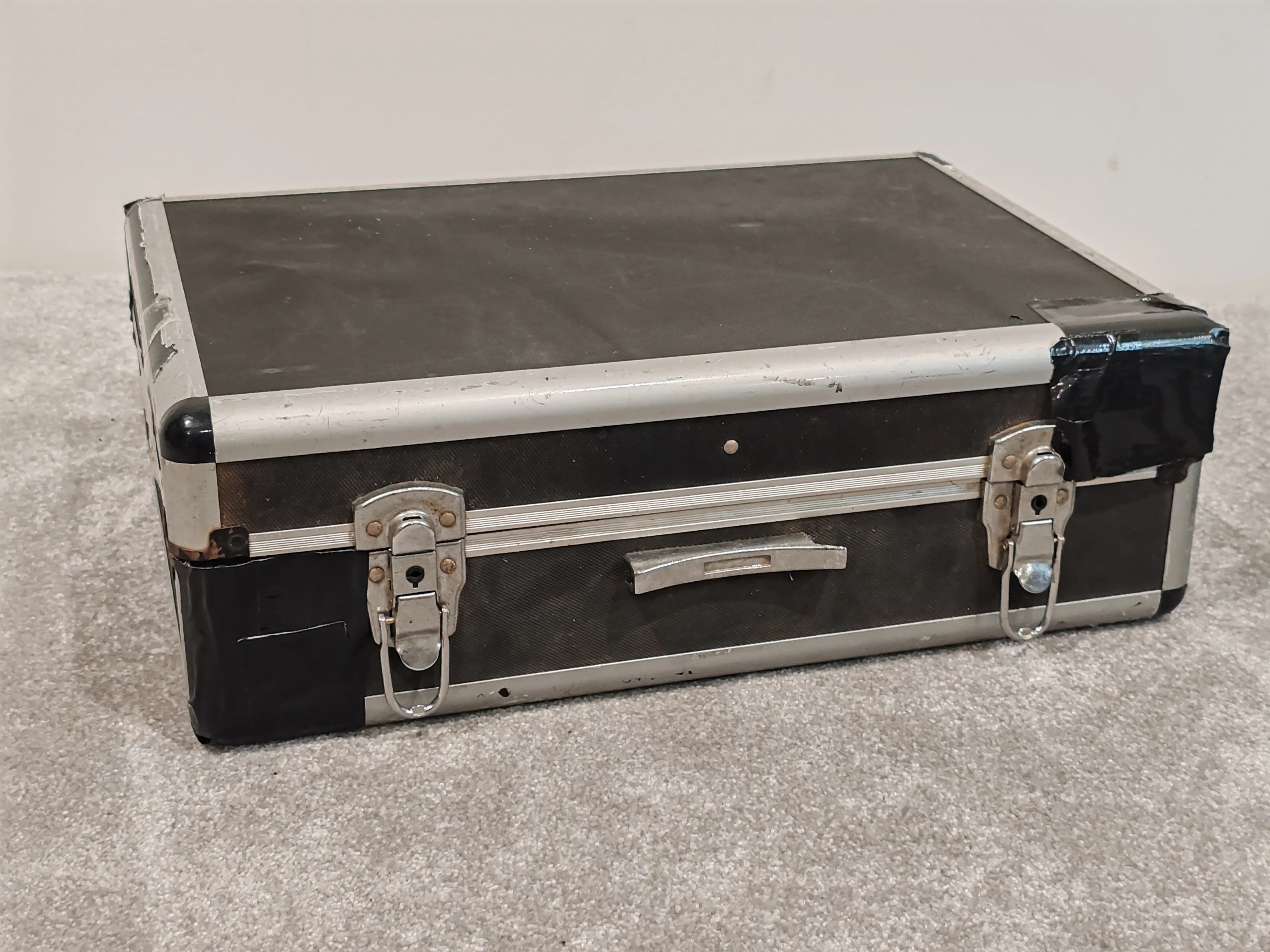 Tascam Porta Two Ministudio Requires Repair w/ Manuals and Flight Case - Image 10