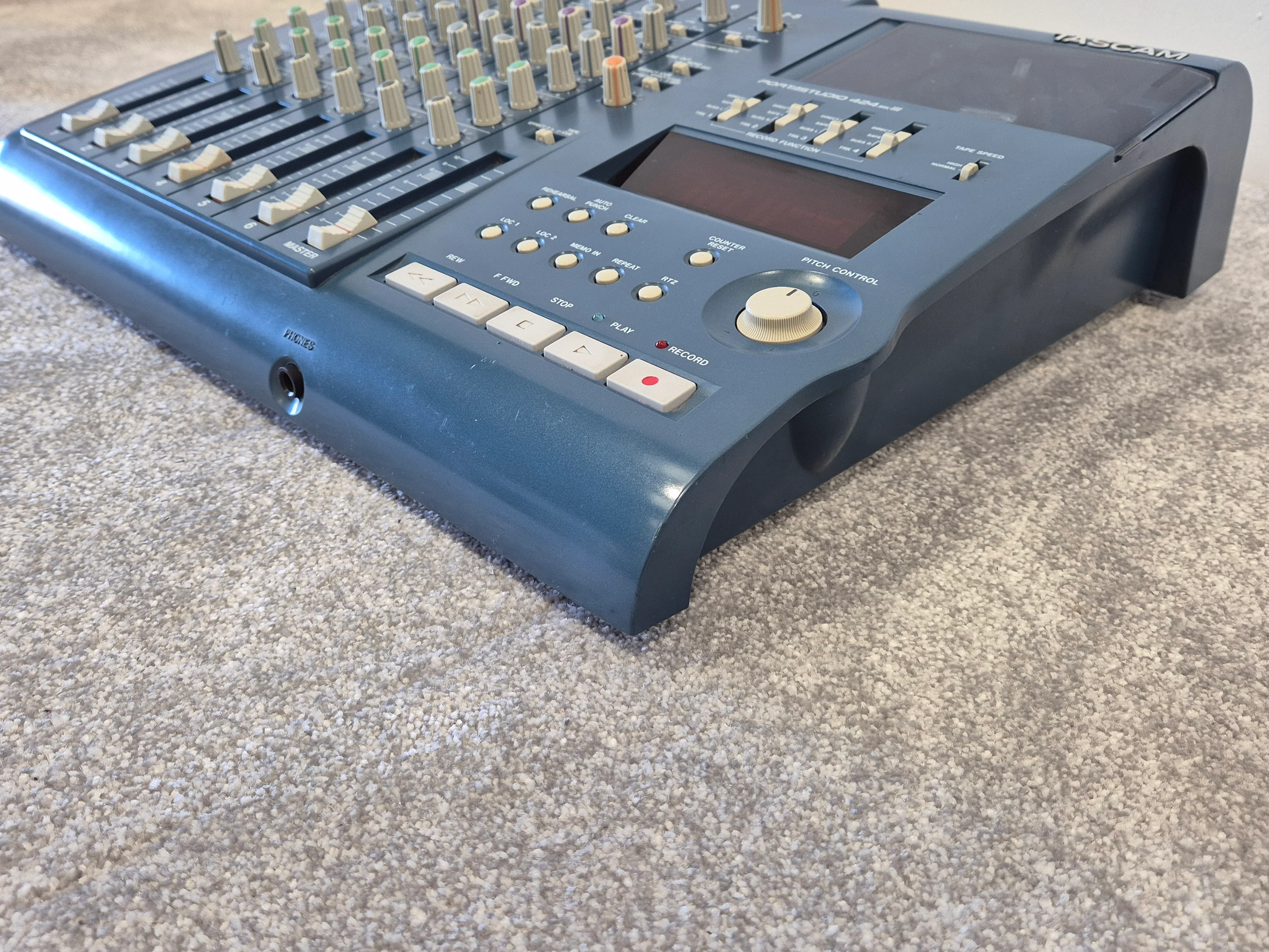 TASCAM Portastudio 424 Mk III - Cassette-Based Four-Track Recorder and Mixer - Image 5