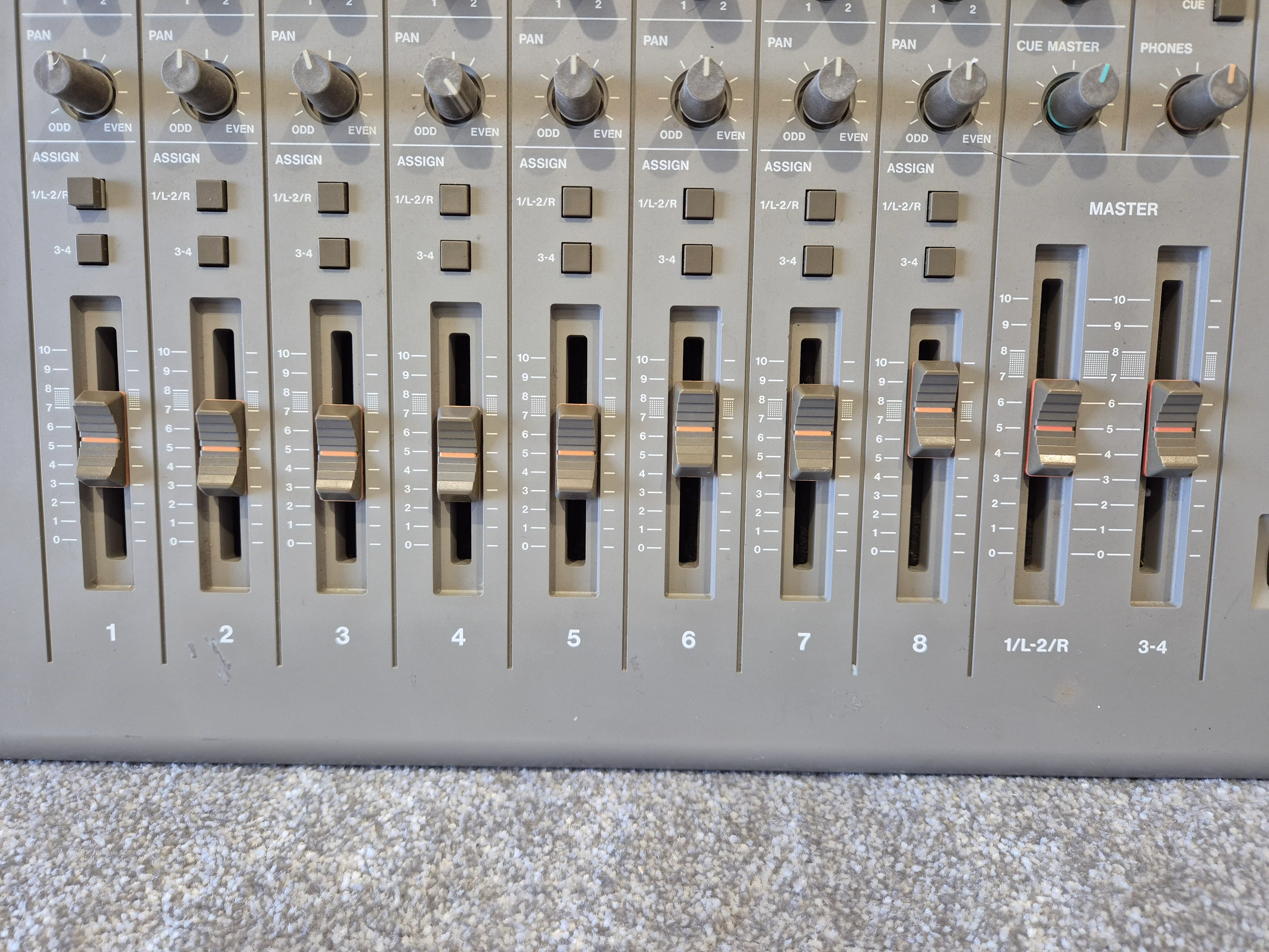 Tascam Portastudio 488 - 8-Track Cassette Tape Recorder and Full-Function Mixer - Image 5