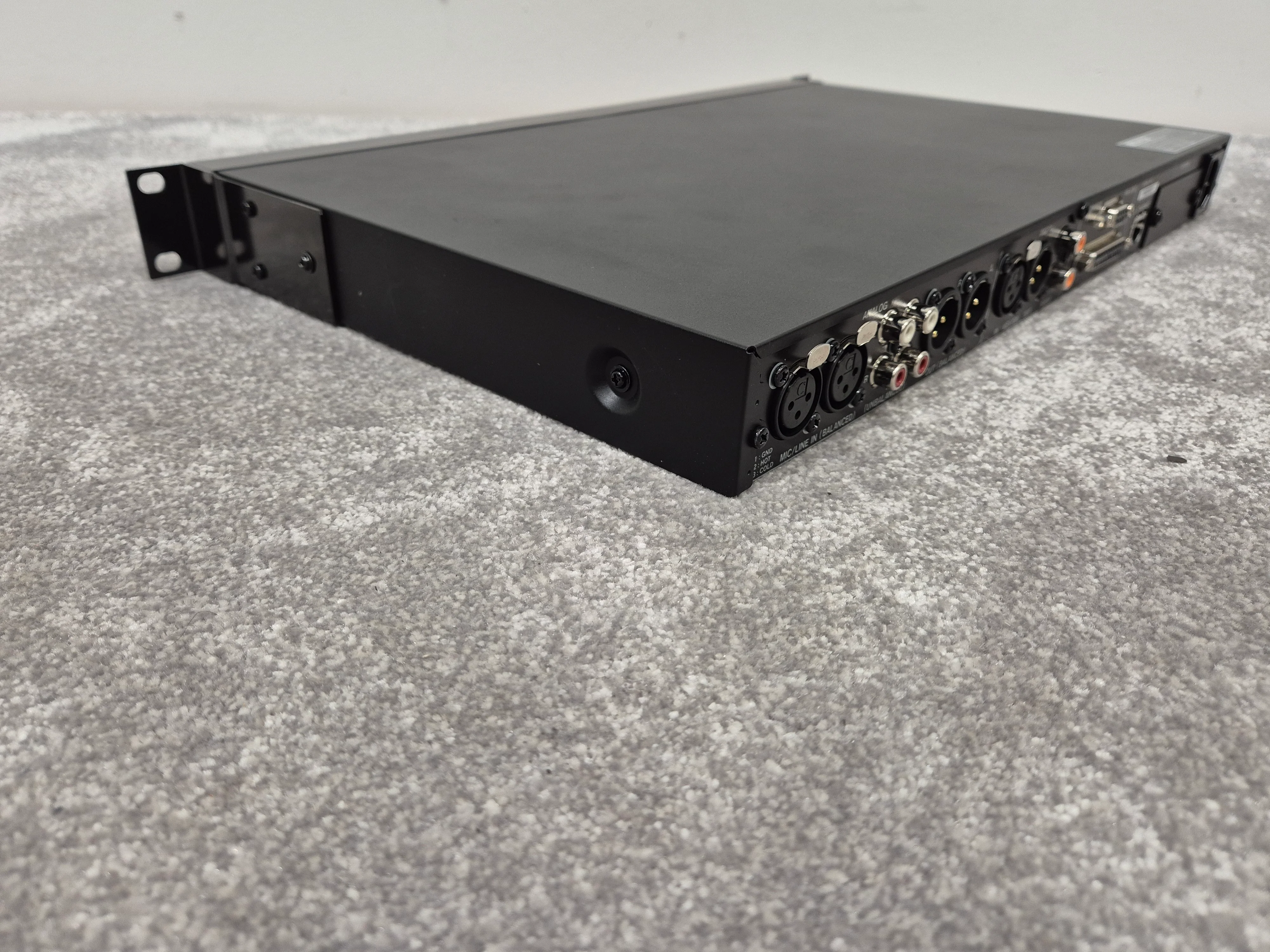 Tascam SS-R250N - Networkable Solid-State Recorder/Player w/ Original Box - Image 11