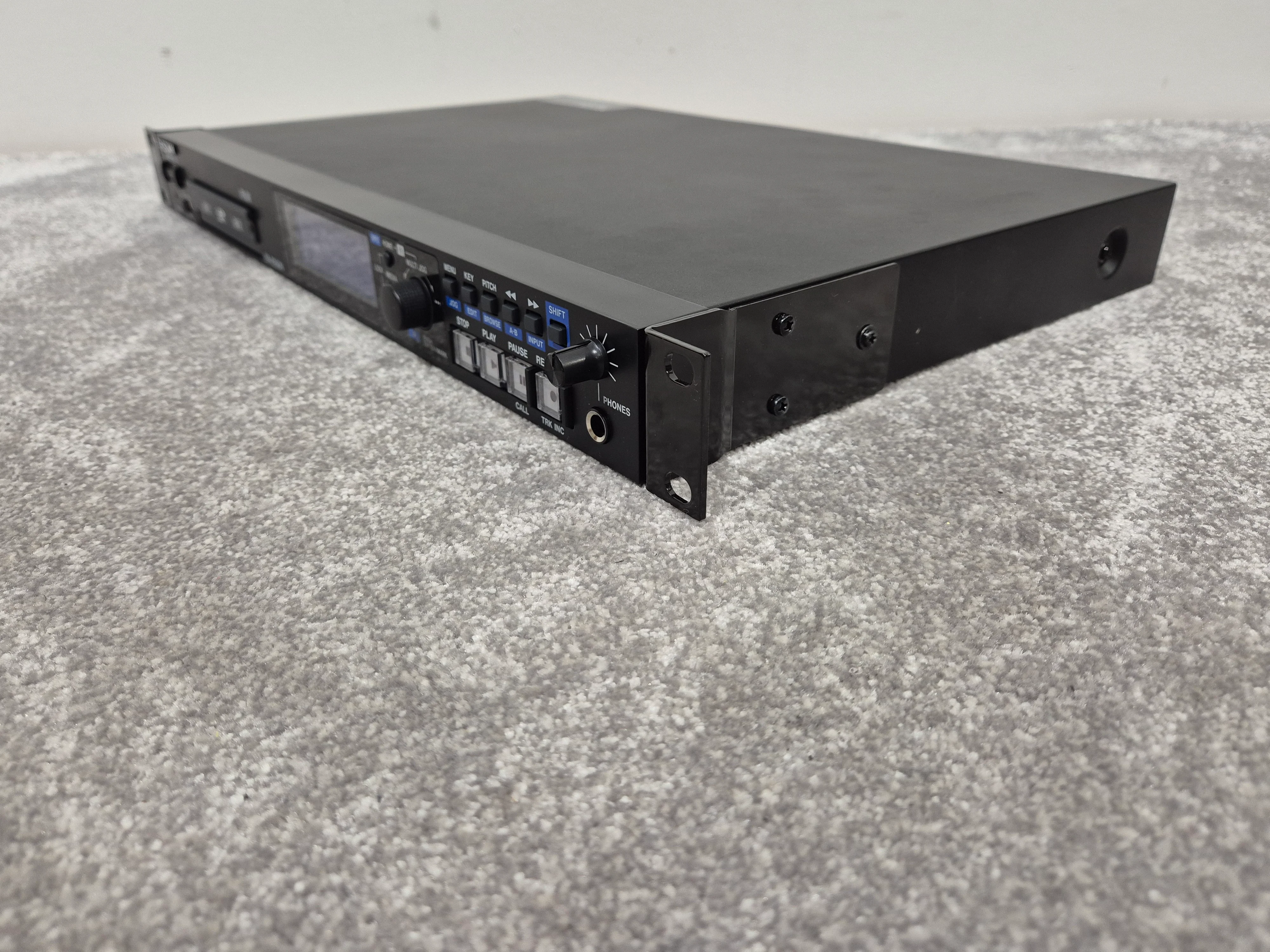 Tascam SS-R250N - Networkable Solid-State Recorder/Player w/ Original Box - Image 12