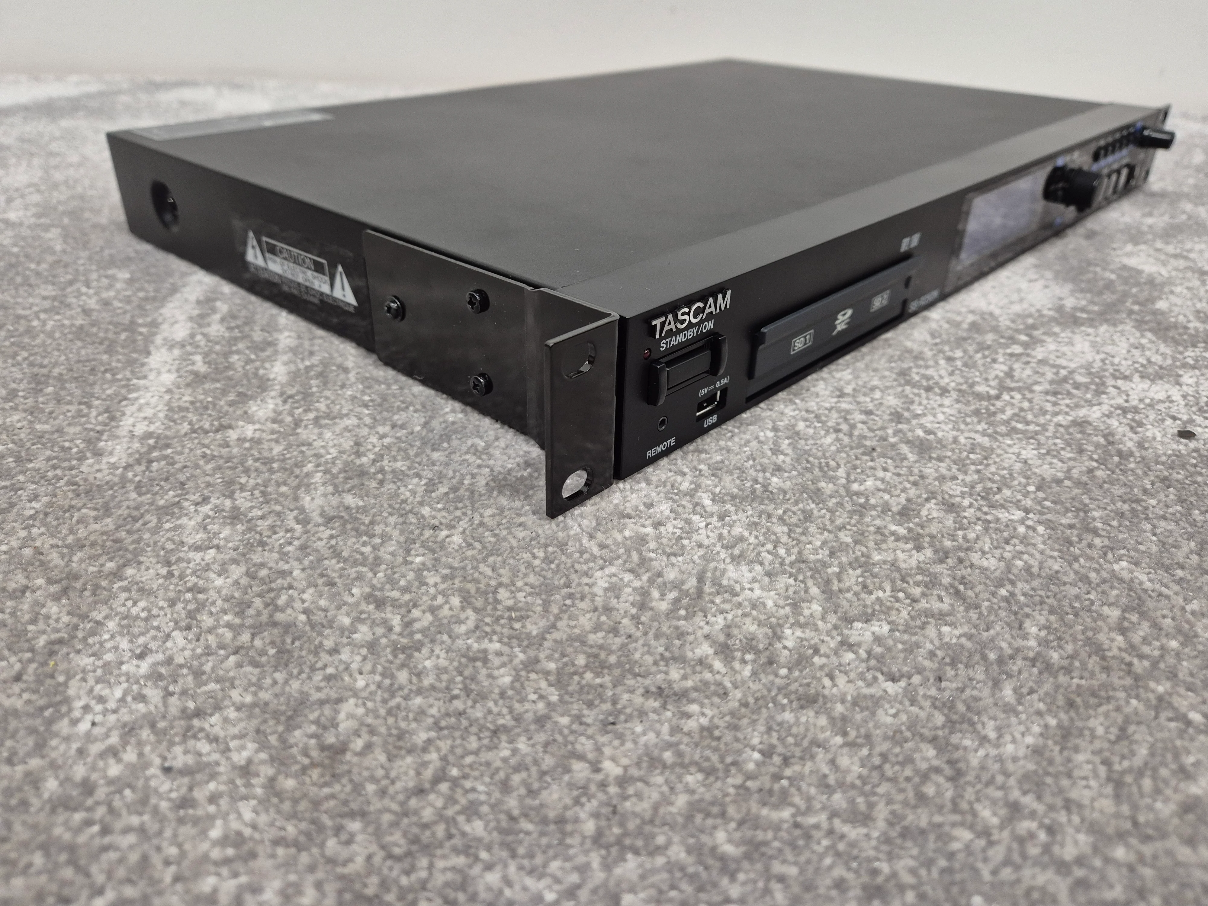 Tascam SS-R250N - Networkable Solid-State Recorder/Player w/ Original Box - Image 5