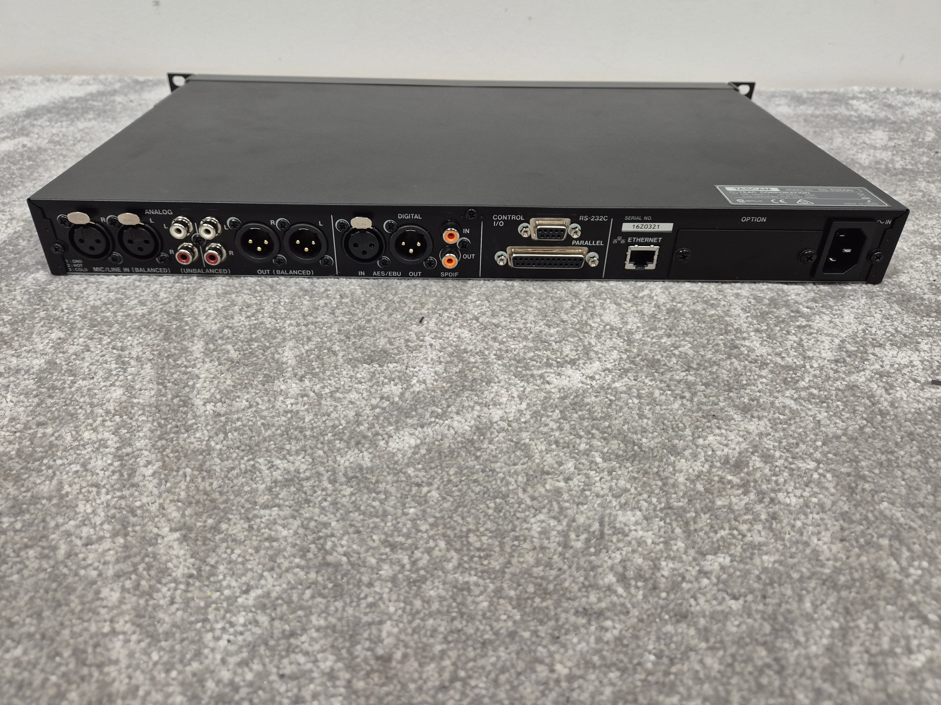 Tascam SS-R250N - Networkable Solid-State Recorder/Player w/ Original Box - Image 7