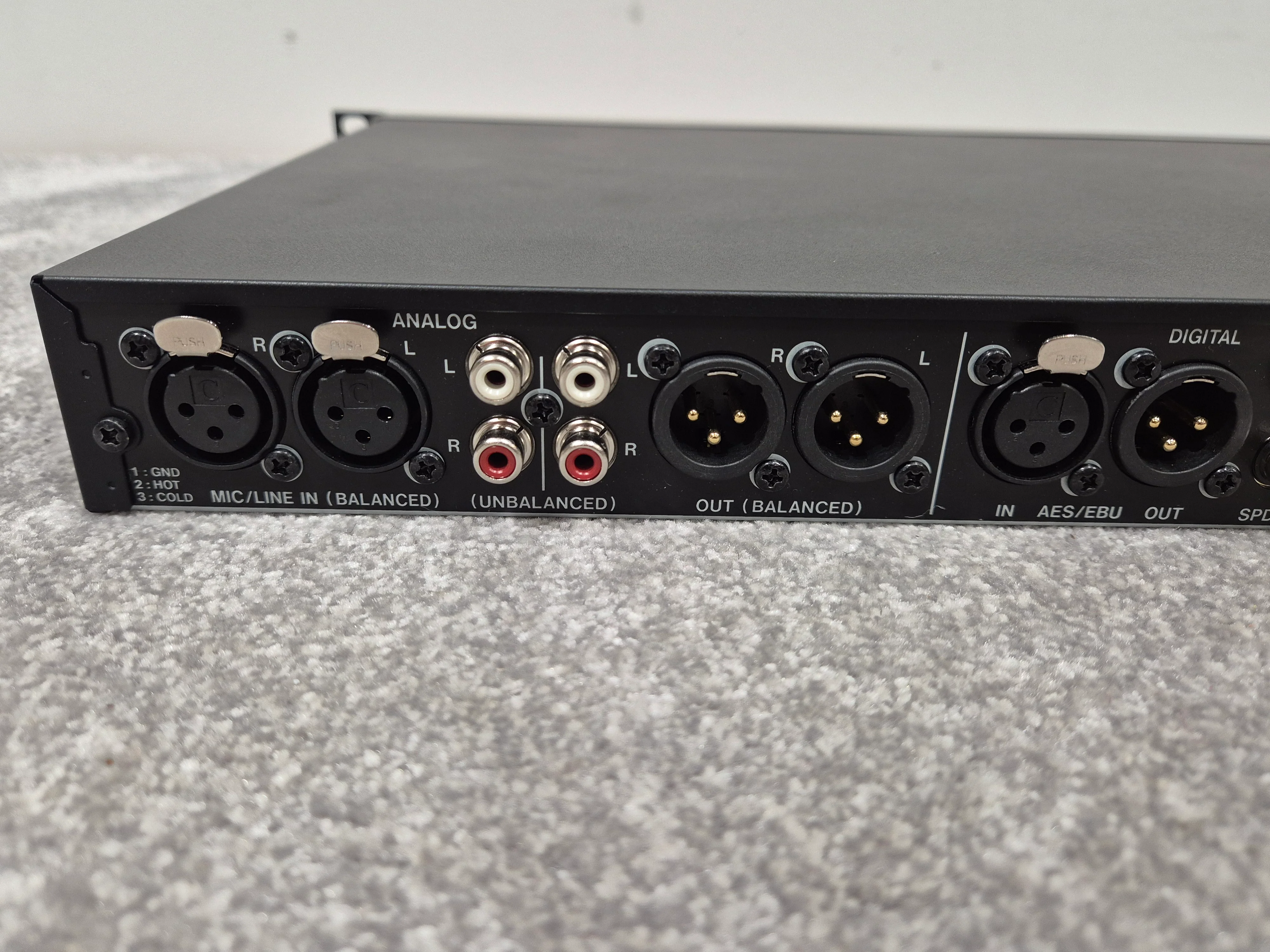 Tascam SS-R250N - Networkable Solid-State Recorder/Player w/ Original Box - Image 8
