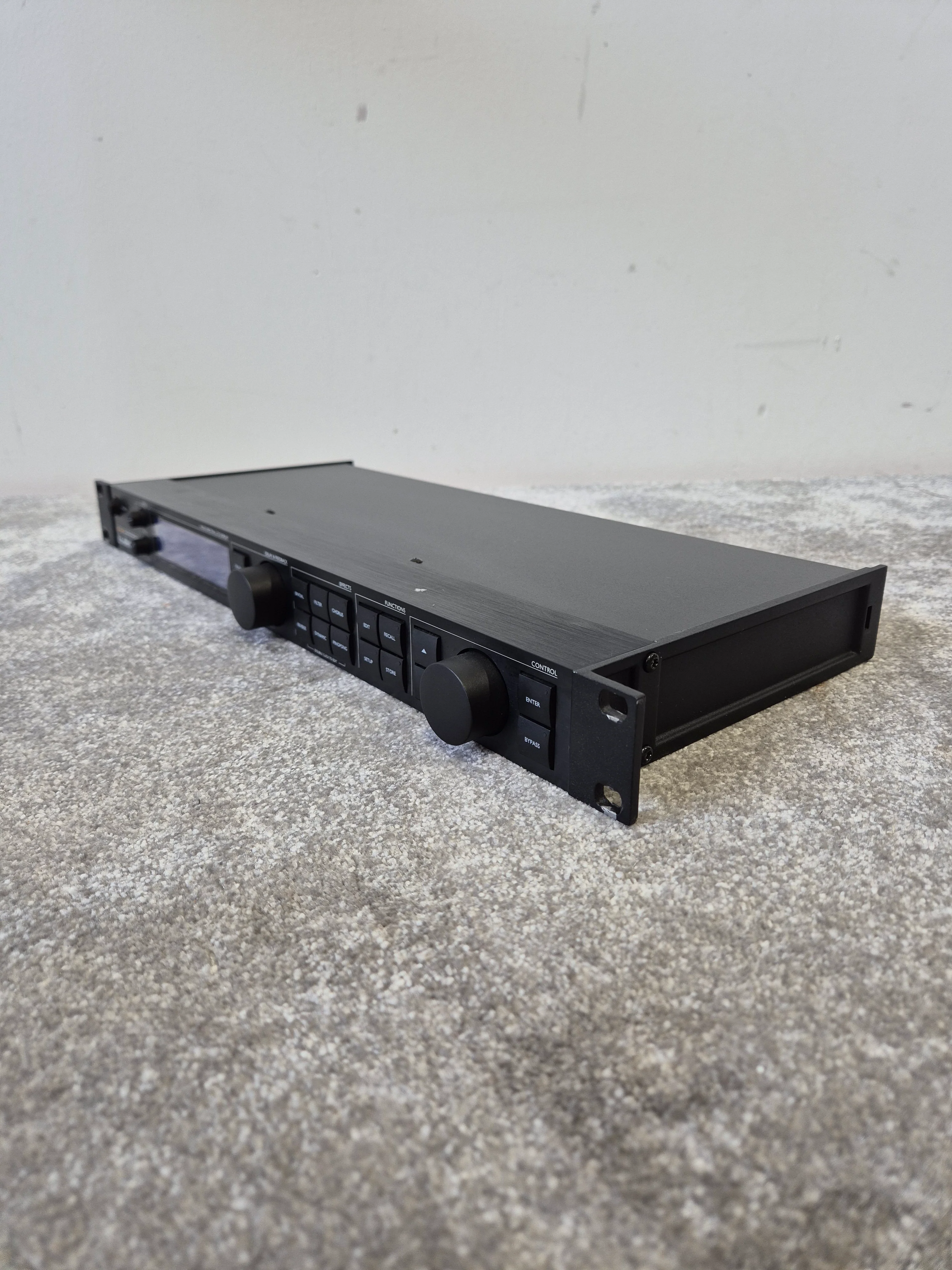 TC Electronic D-Two - Multi-Effects Processor, Digital Delay - Very Good w/ Original Box & Power Supply & Manuals - Image 13