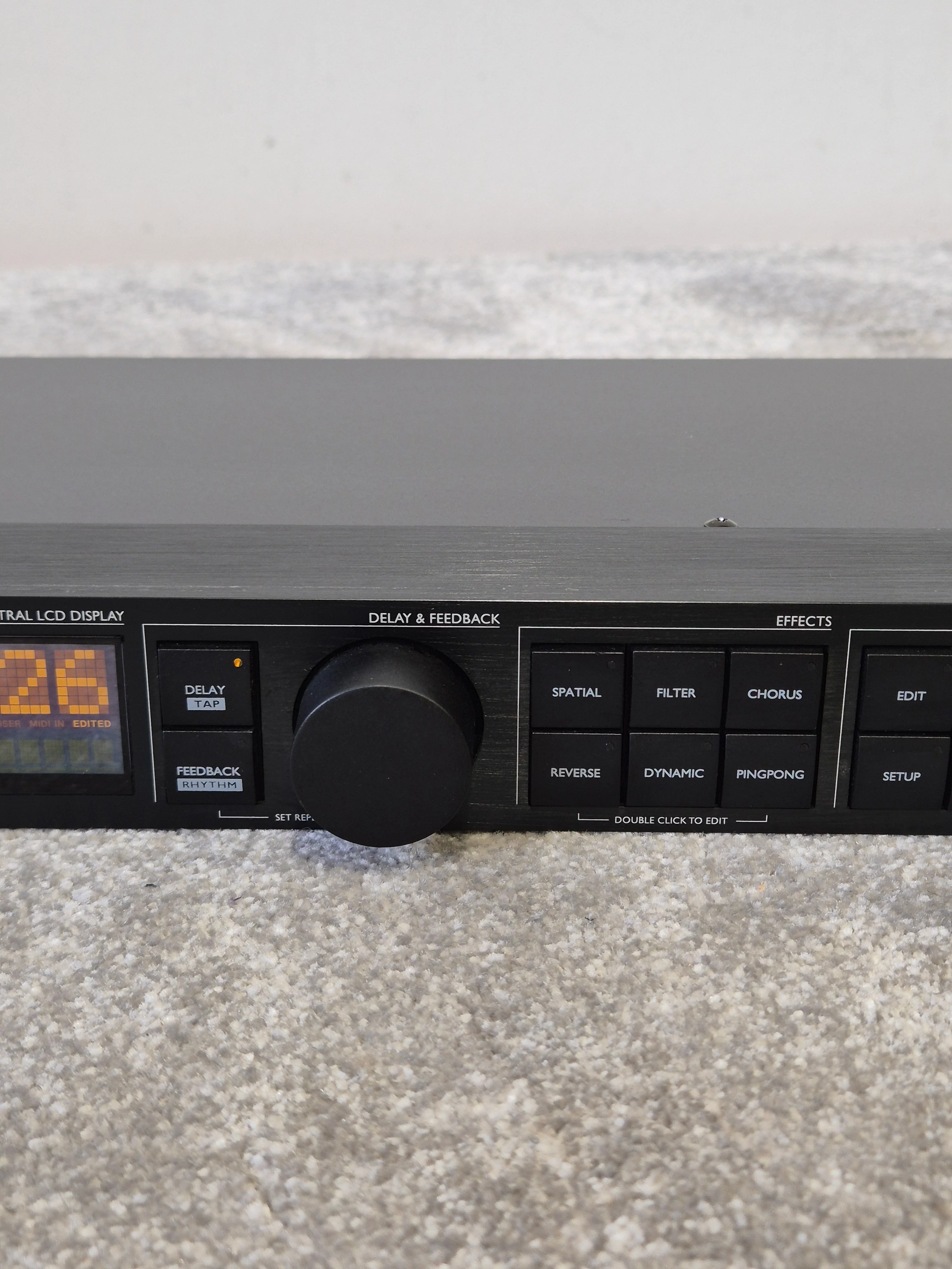TC Electronic D-Two - Multi-Effects Processor, Digital Delay - Very Good w/ Original Box & Power Supply & Manuals - Image 3