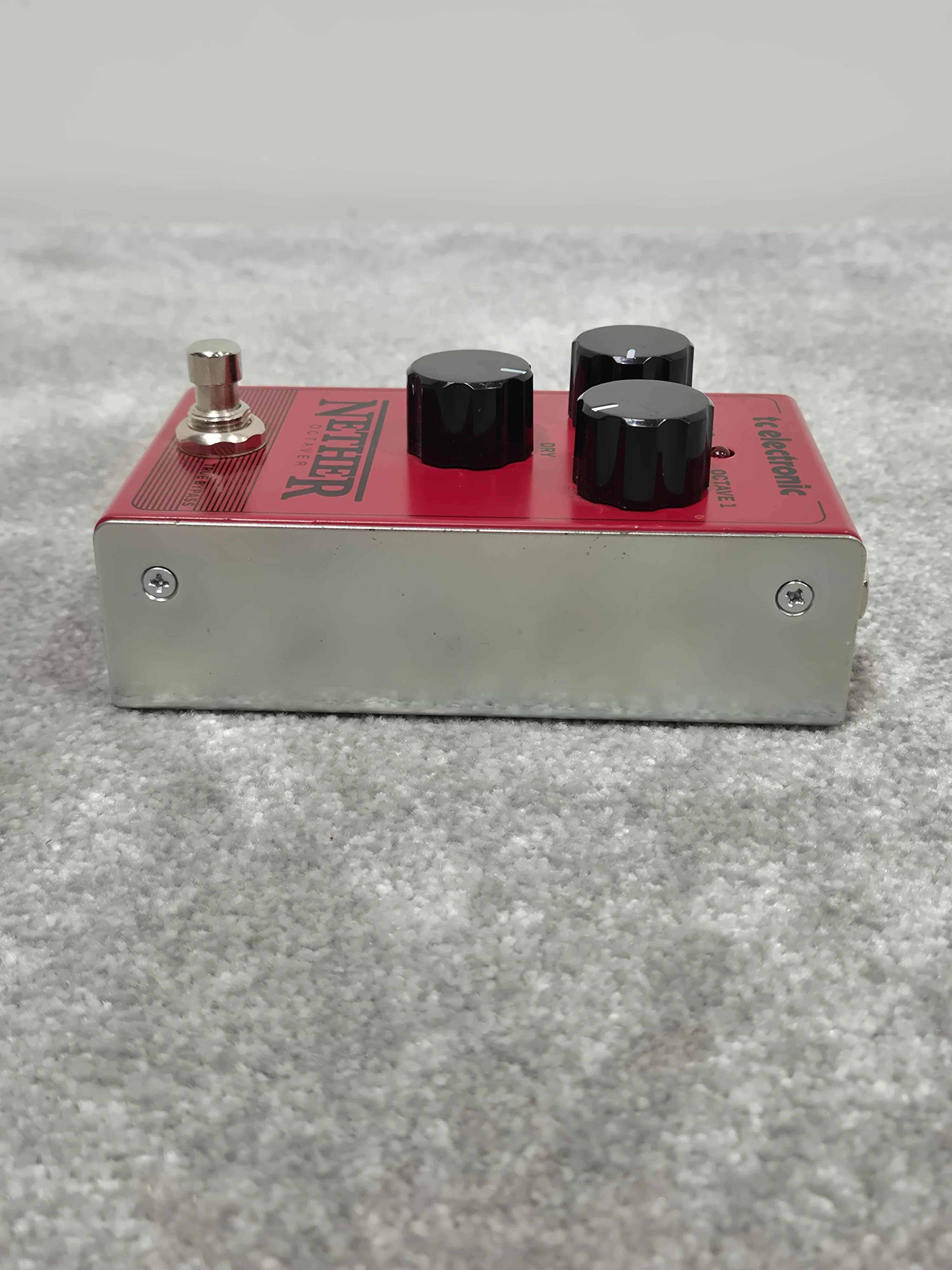 TC Electronic Nether Octaver - All-Analog Bypass Pedal w/ Original Box - Excellent - Image 3