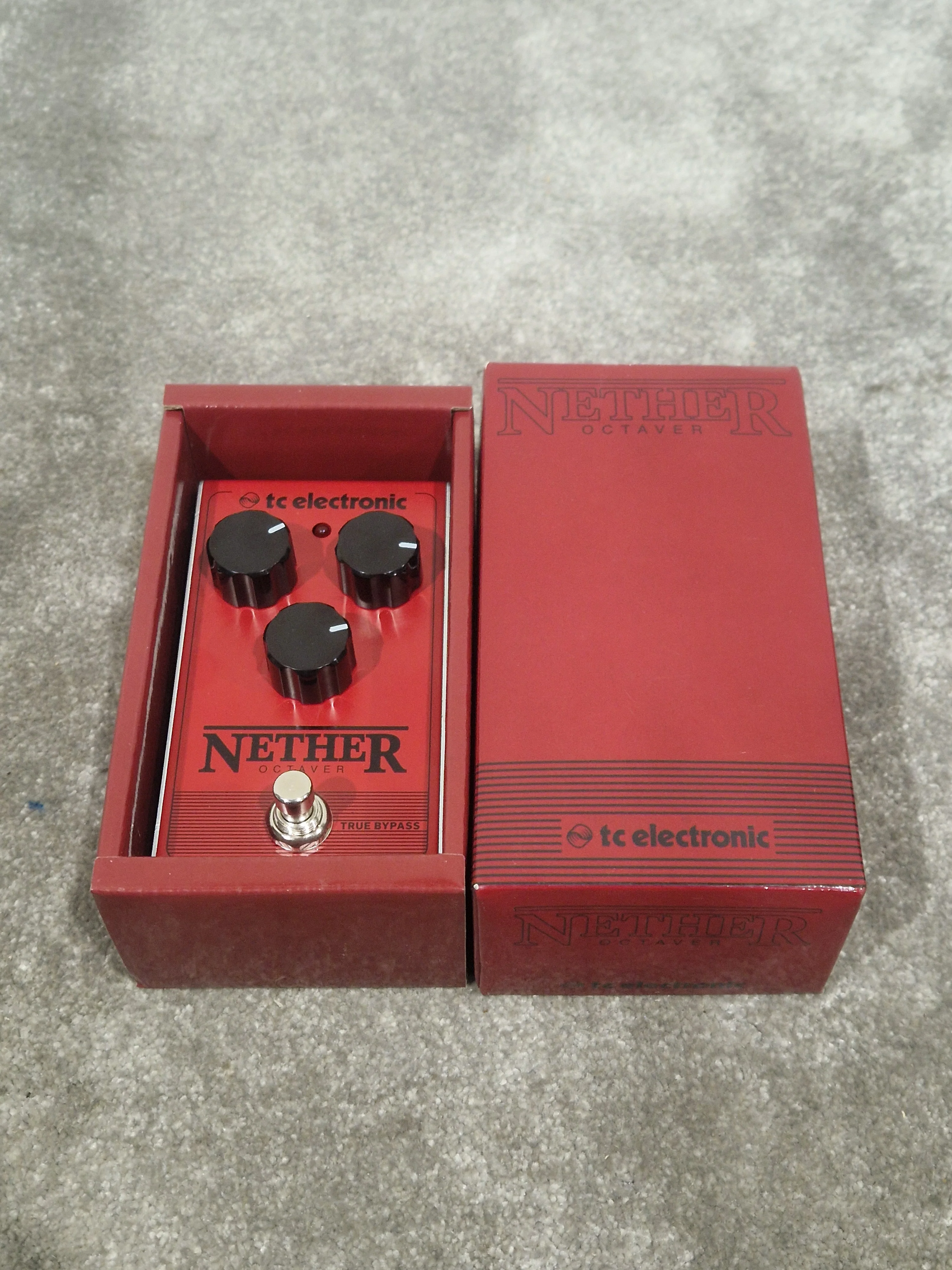 TC Electronics Nether Octaver - Analog Octave Effect - Excellent w/ Original Box - Image 2