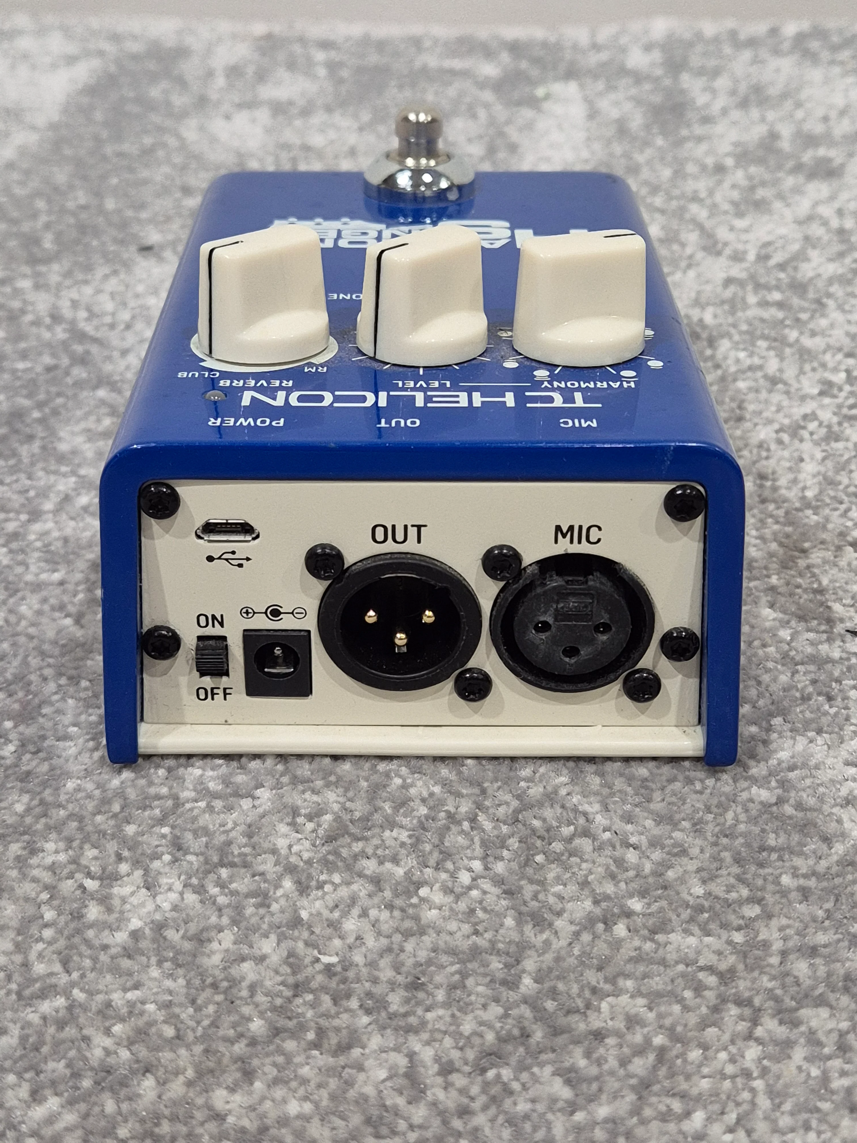 TC Helicon Harmony Singer 2 - Harmonies, Reverb and Adaptive Tone Effects Pedal w/ Original Box - Image 4