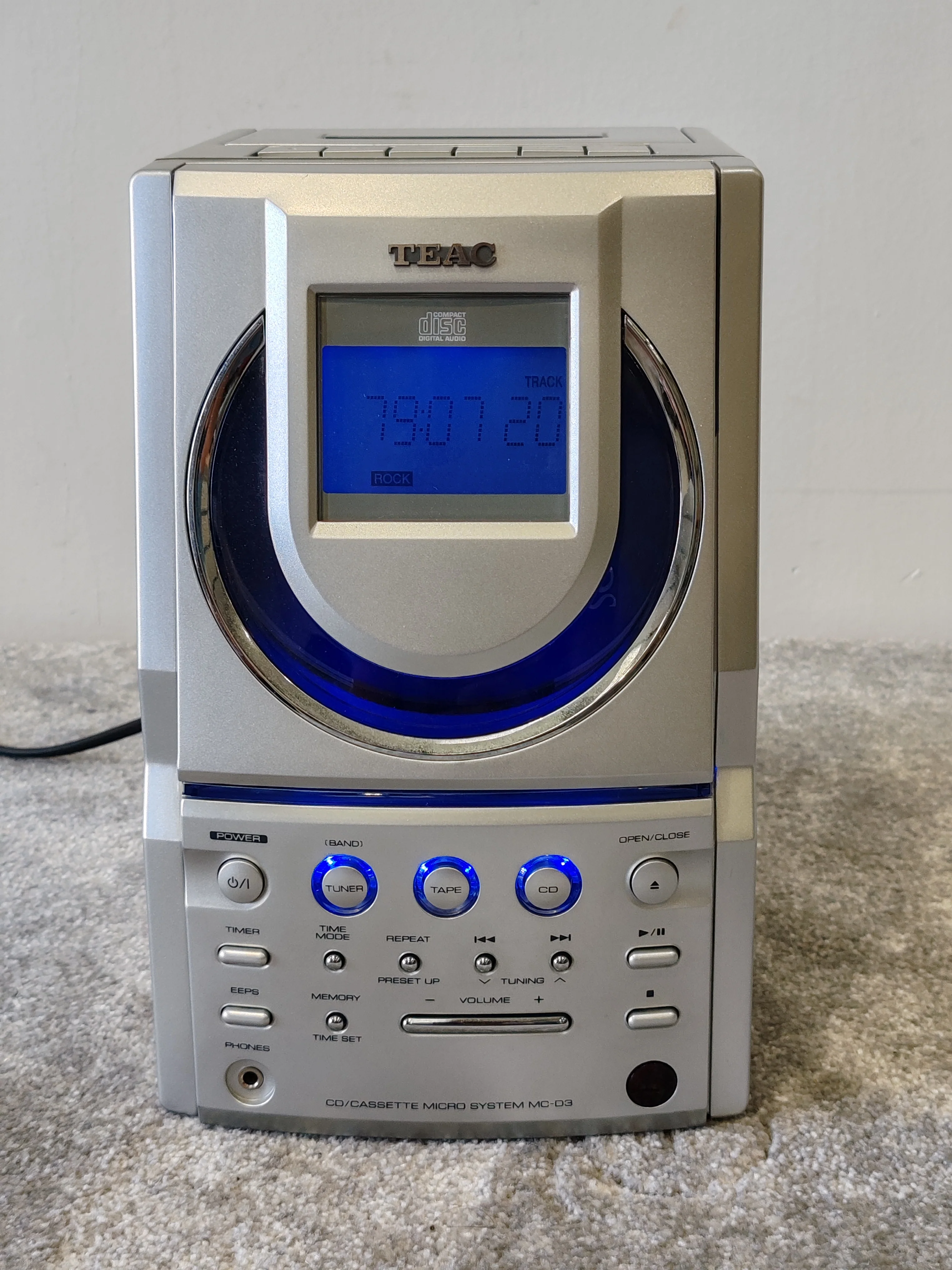 TEAC MC-D3 Micro Hi-Fi System – With Manual & Remote – Very Good - Image 2