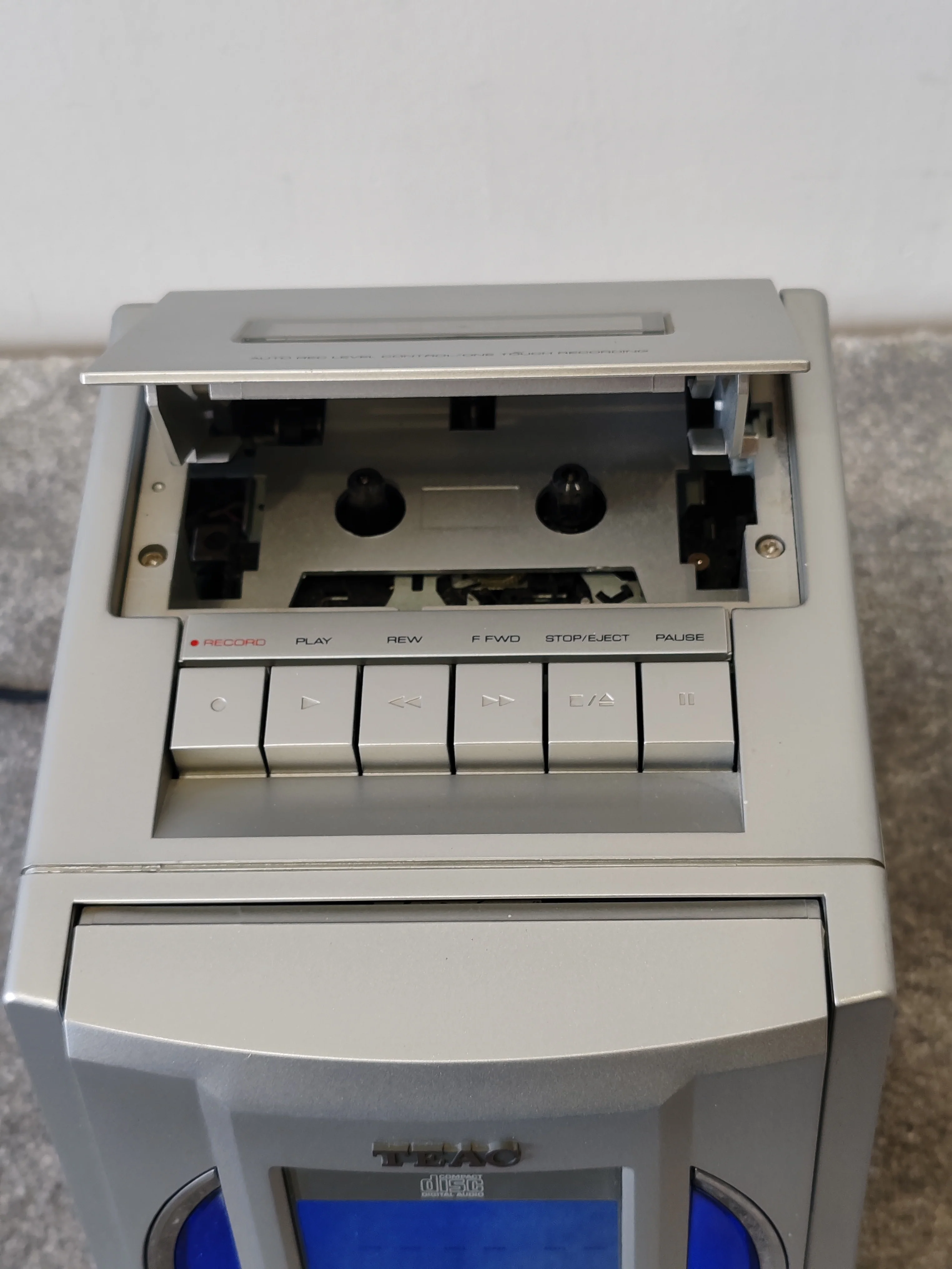 TEAC MC-D3 Micro Hi-Fi System – With Manual & Remote – Very Good - Image 4