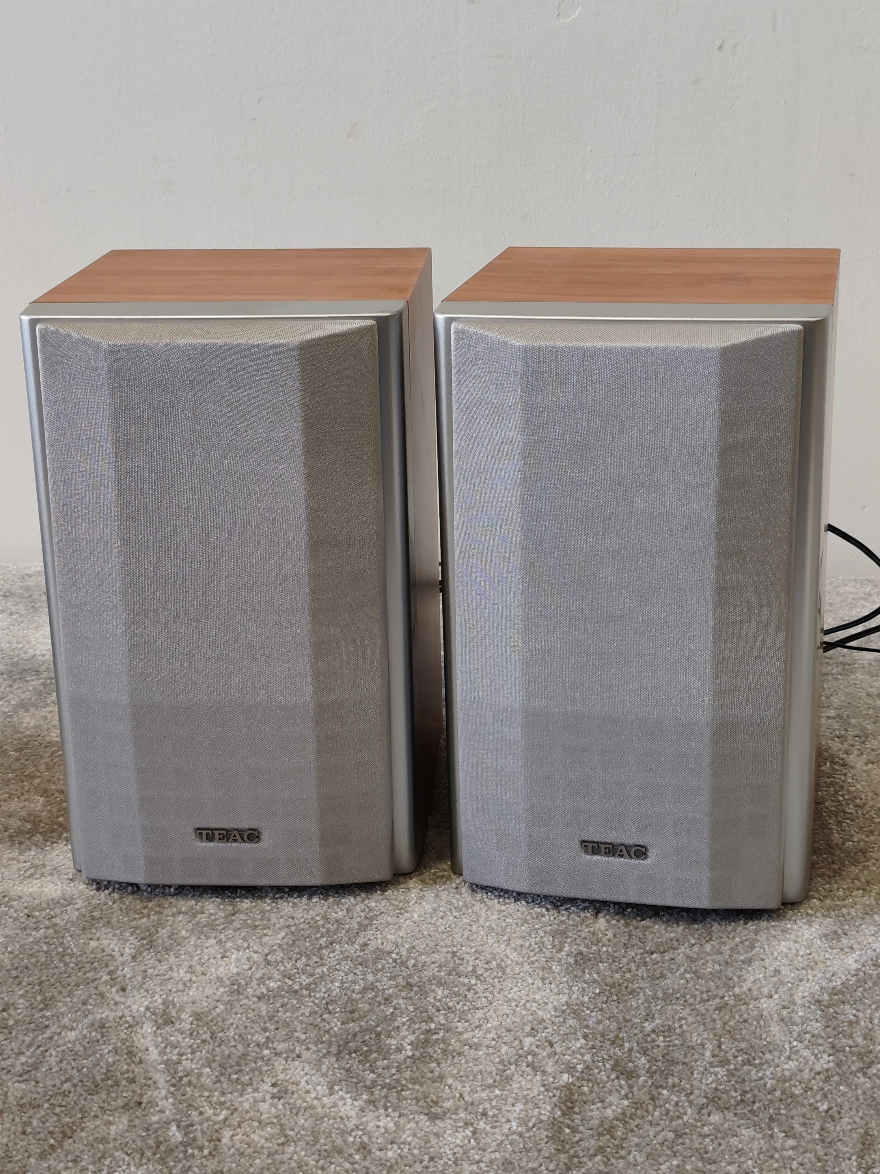 TEAC MC-D3 Micro Hi-Fi System – With Manual & Remote – Very Good - Image 8