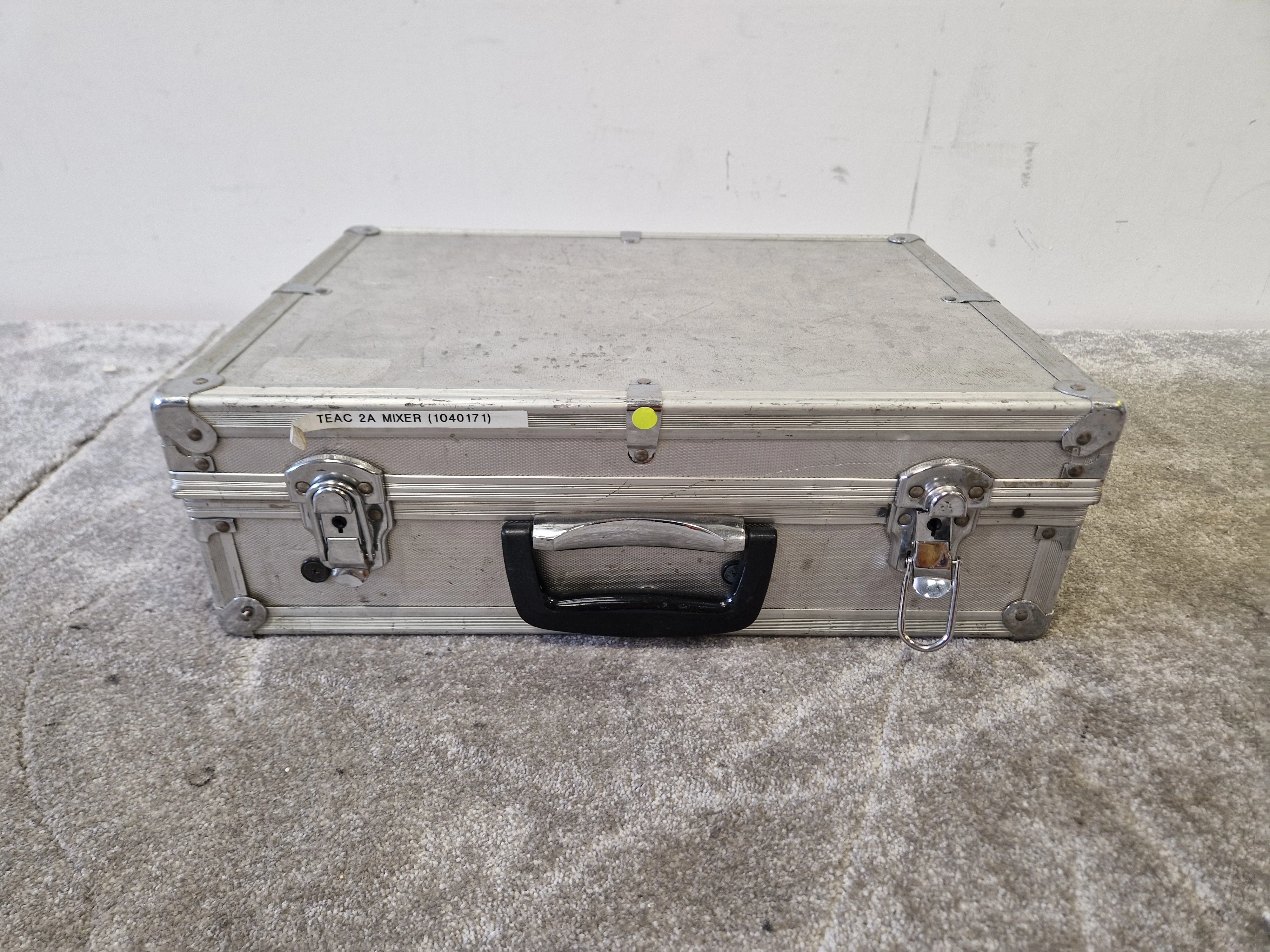 Teac Model 2A – 6-channel Mixer, Vintage Analog - 6 Channels, Analog Design - Good w/ Hard Case - Image 5