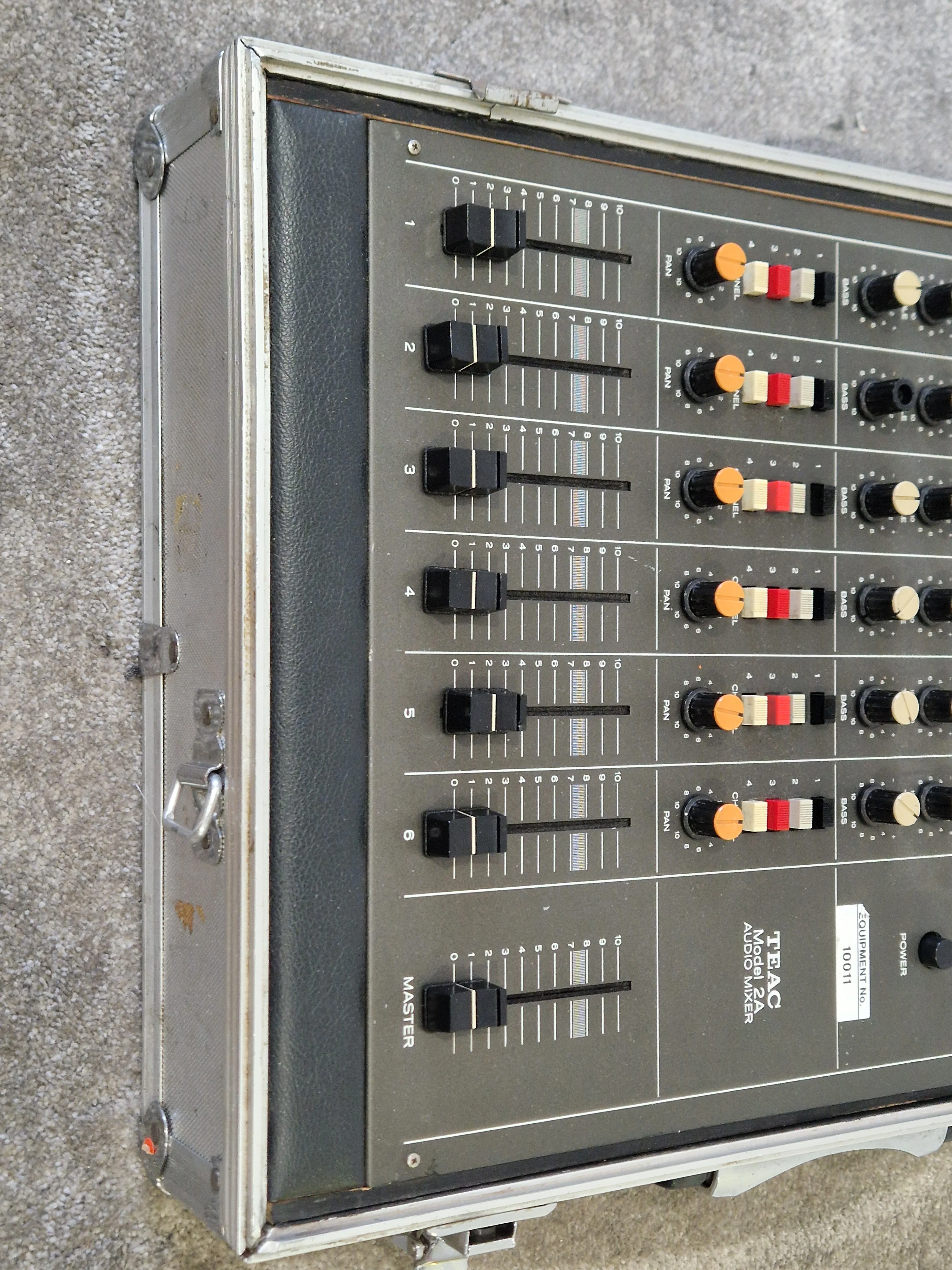 Teac Model 2A – 6-channel Mixer, Vintage Analog - 6 Channels, Analog Design - Good w/ Hard Case - Image 8