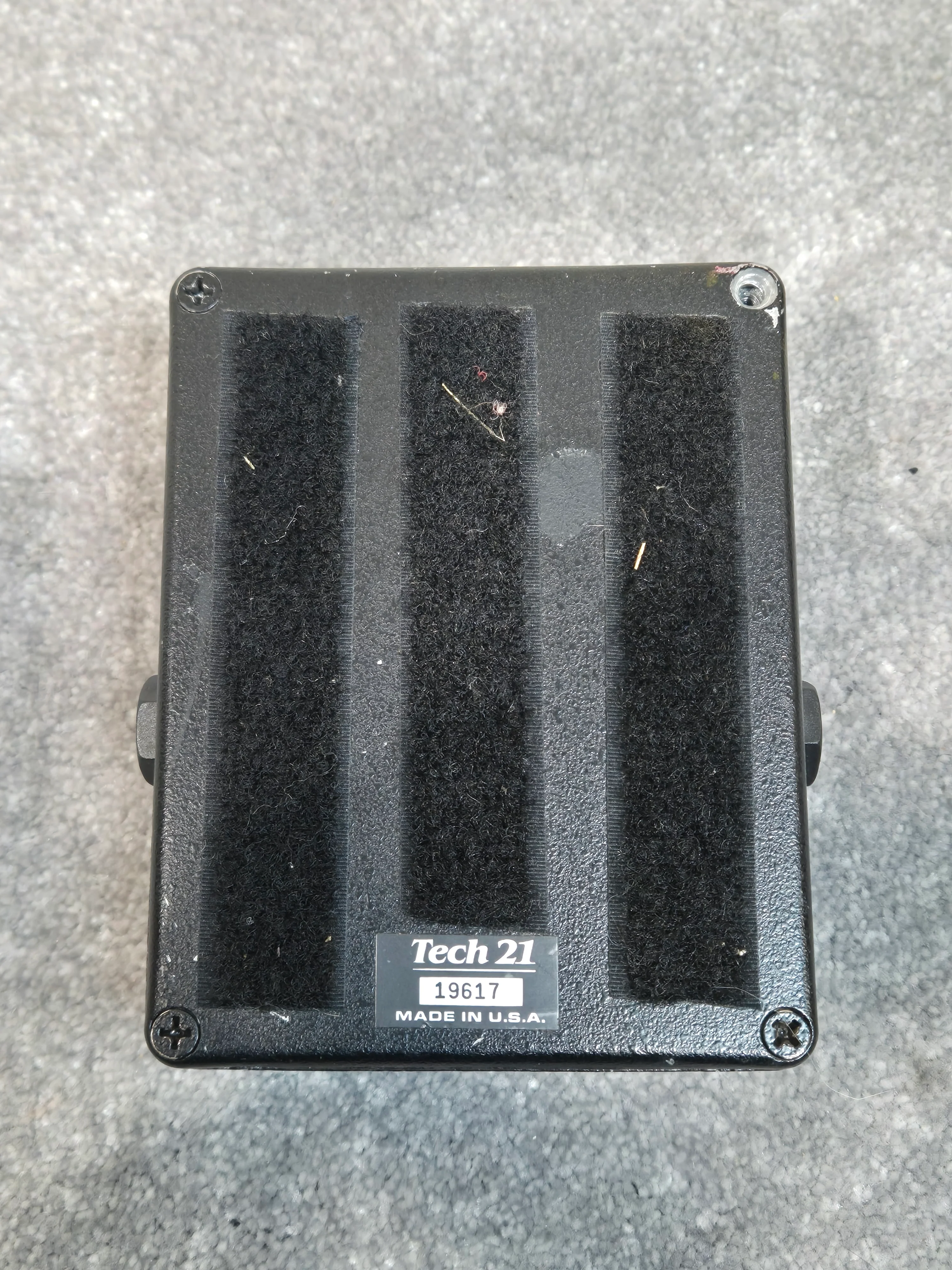 Tech 21 SansAmp GT2- Tube Amp Emulation Pedal - Image 7