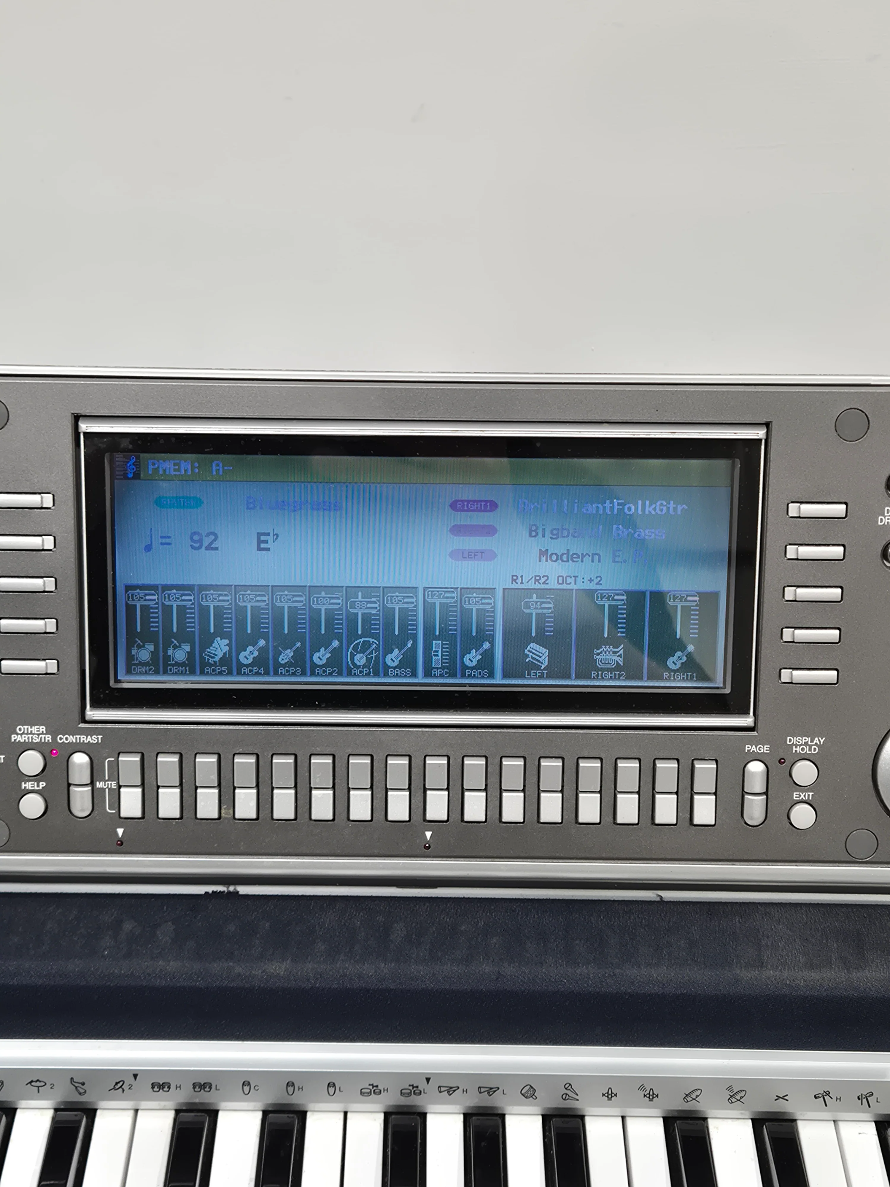 Technics KN7000 - Digital Keyboard Workstation - Fair - Image 2