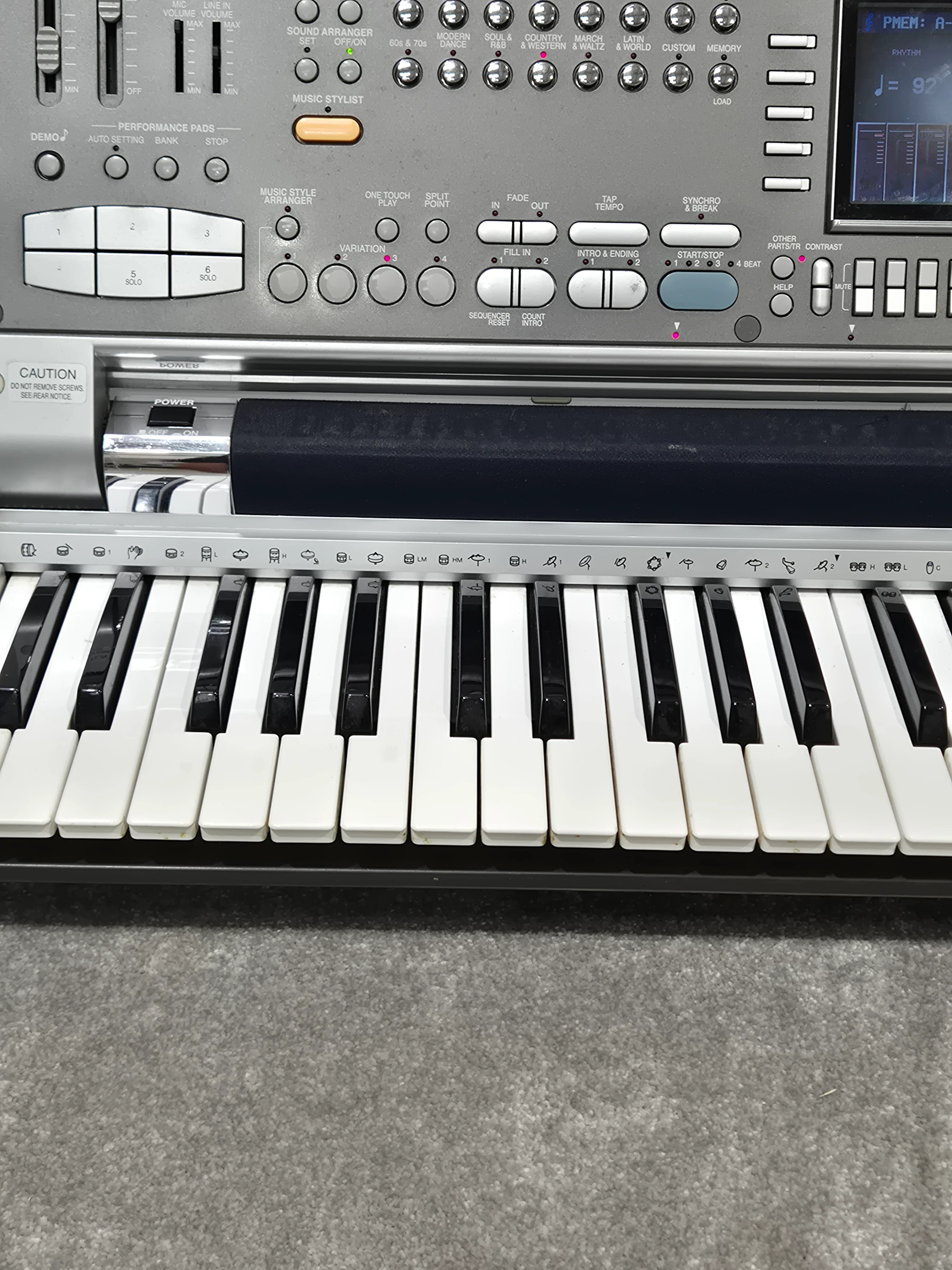 Technics KN7000 - Digital Keyboard Workstation - Fair - Image 9