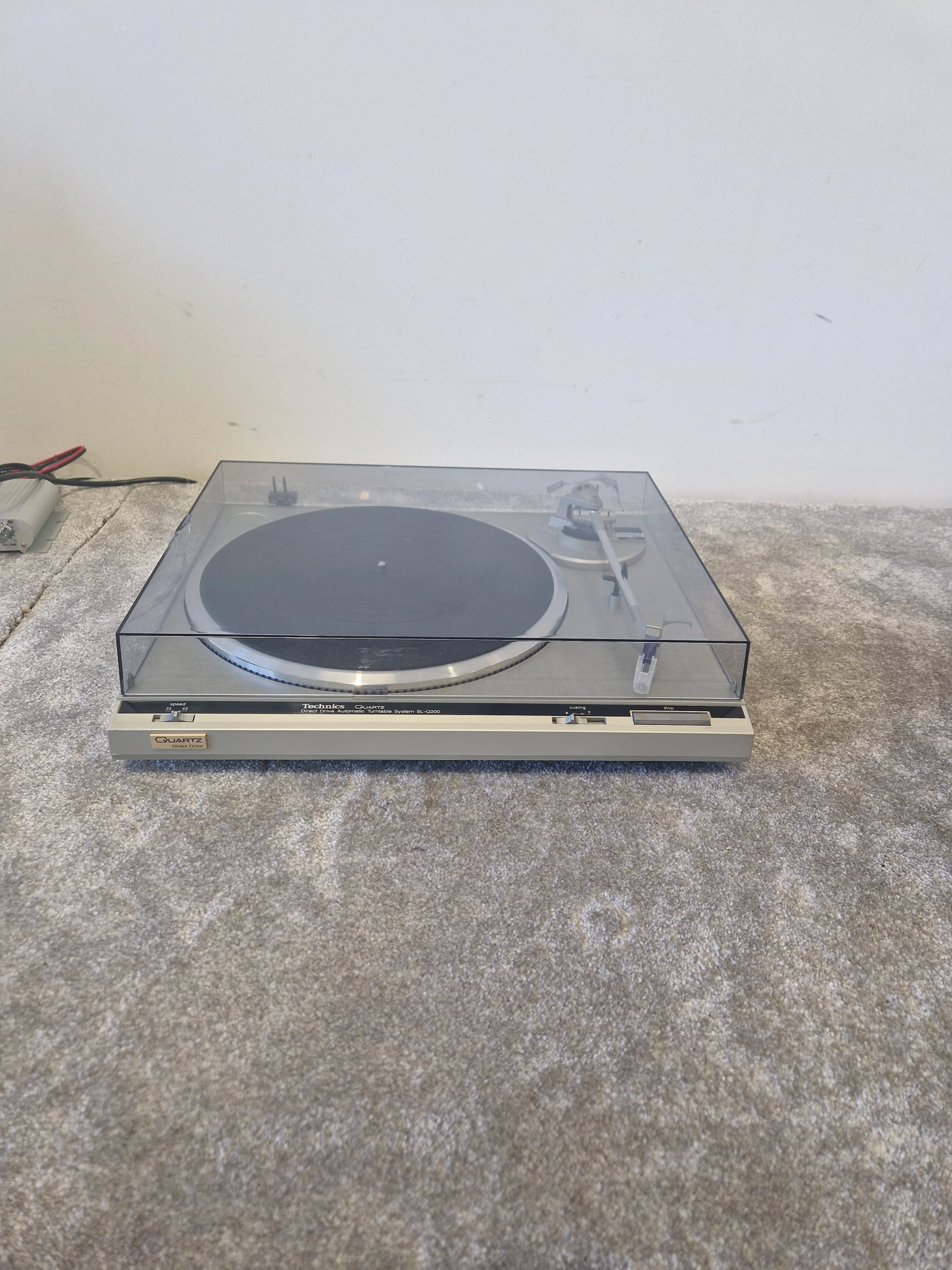 Technics SL-Q300 Quartz Turntable - Direct Drive Deck - Fair - Image 3