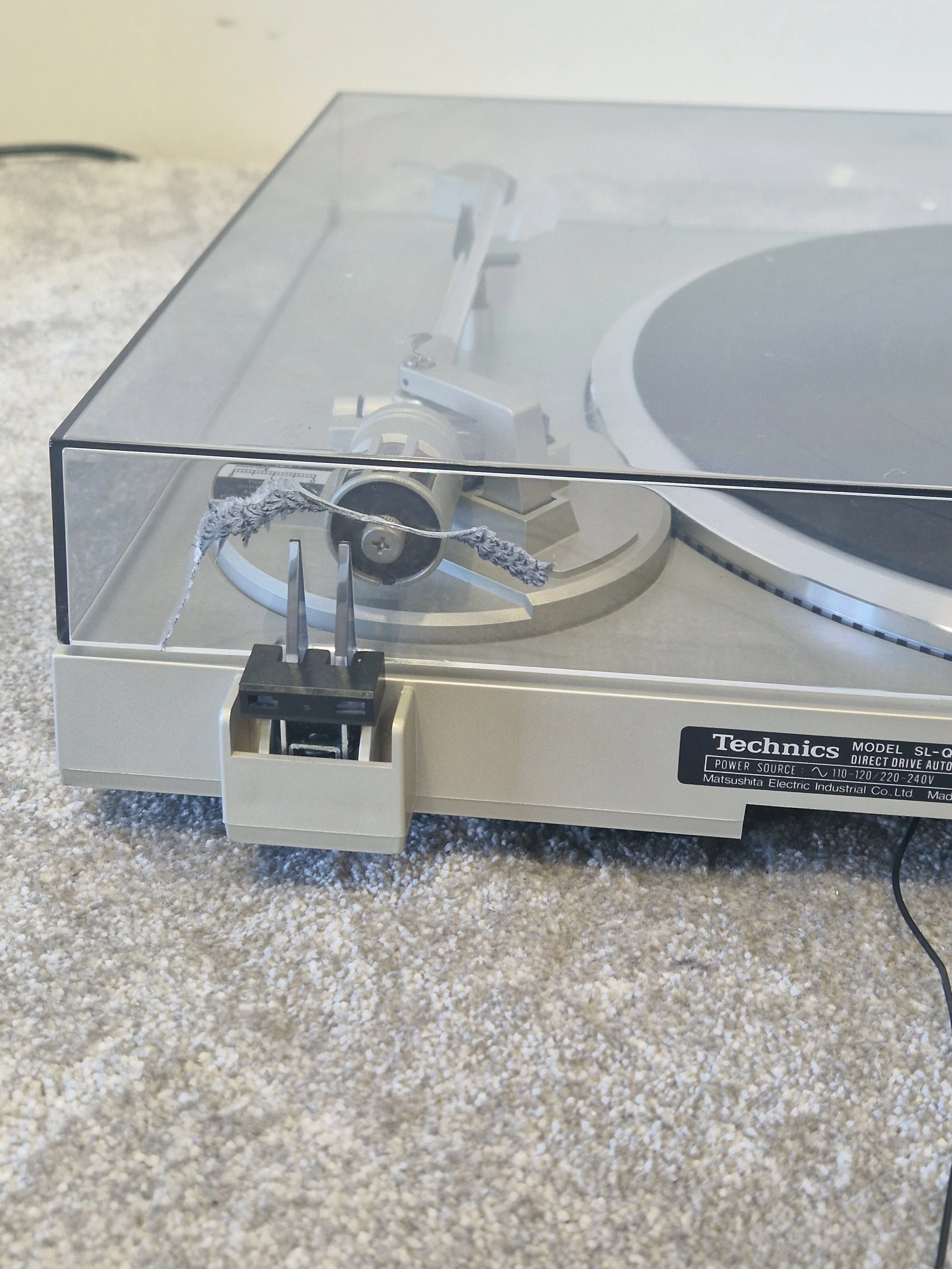 Technics SL-Q300 Quartz Turntable - Direct Drive Deck - Fair - Image 4
