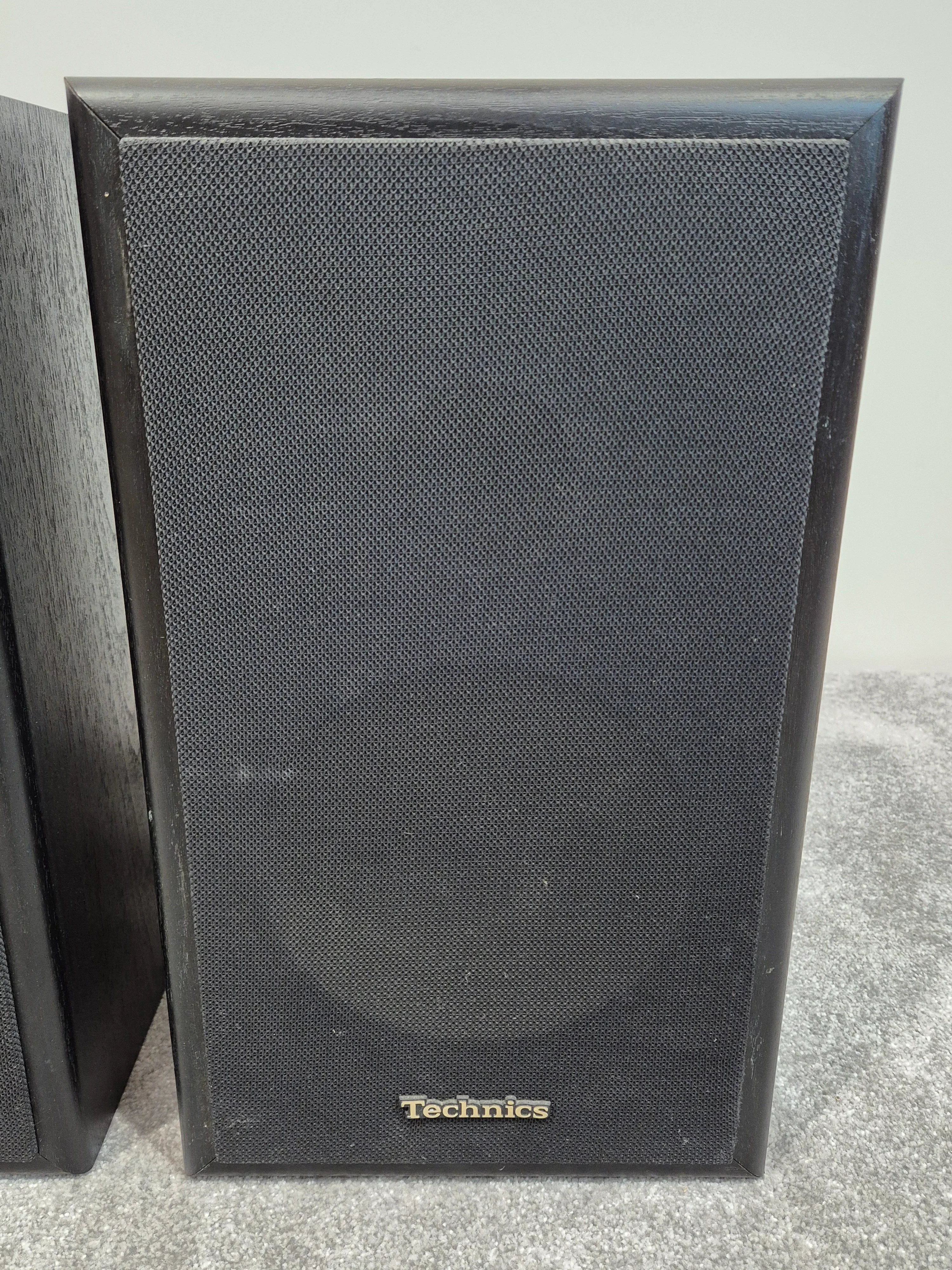 Technics SB F911 - 100 watts, 2-Way Bookshelf Speakers (Pair) - Image 2