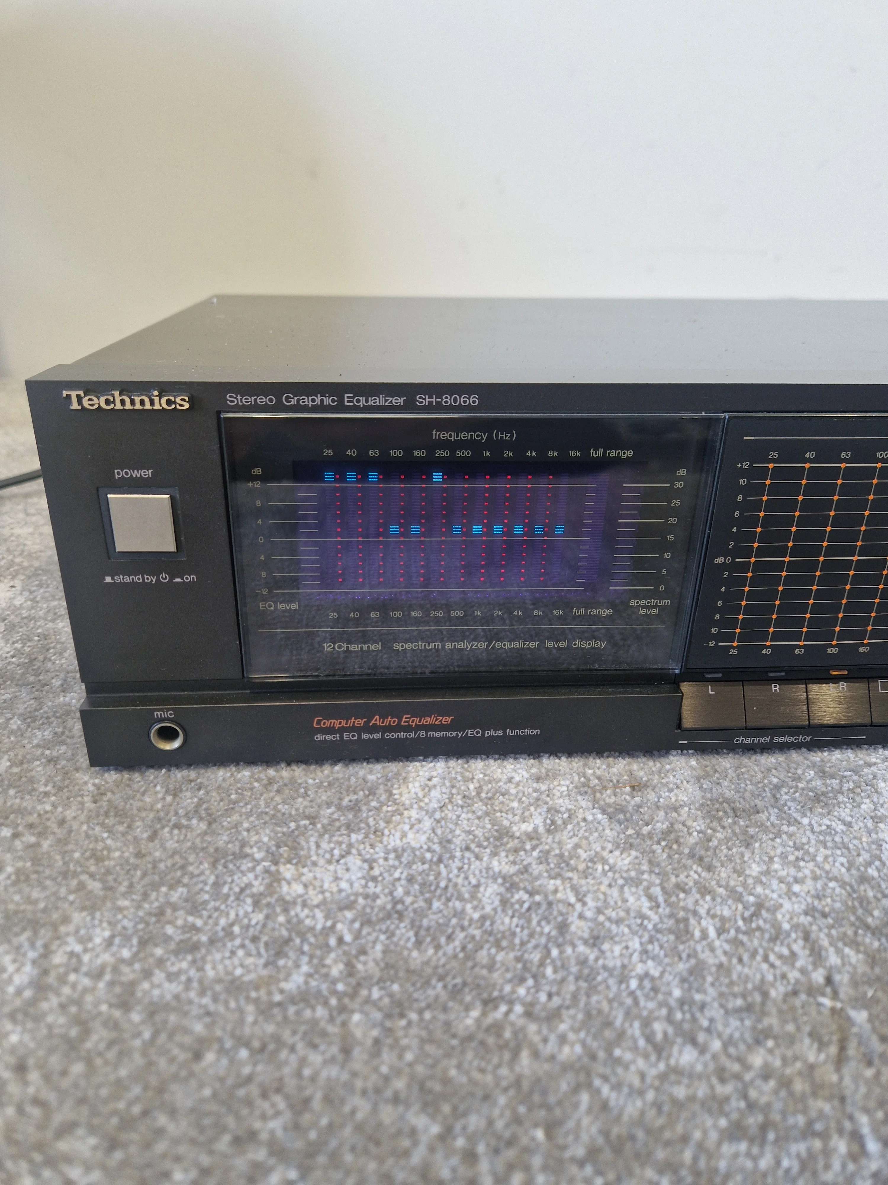 Technics SH-8066 Stereo Graphic Equalizer – 12-Band Analyzer - Very Good - Image 3